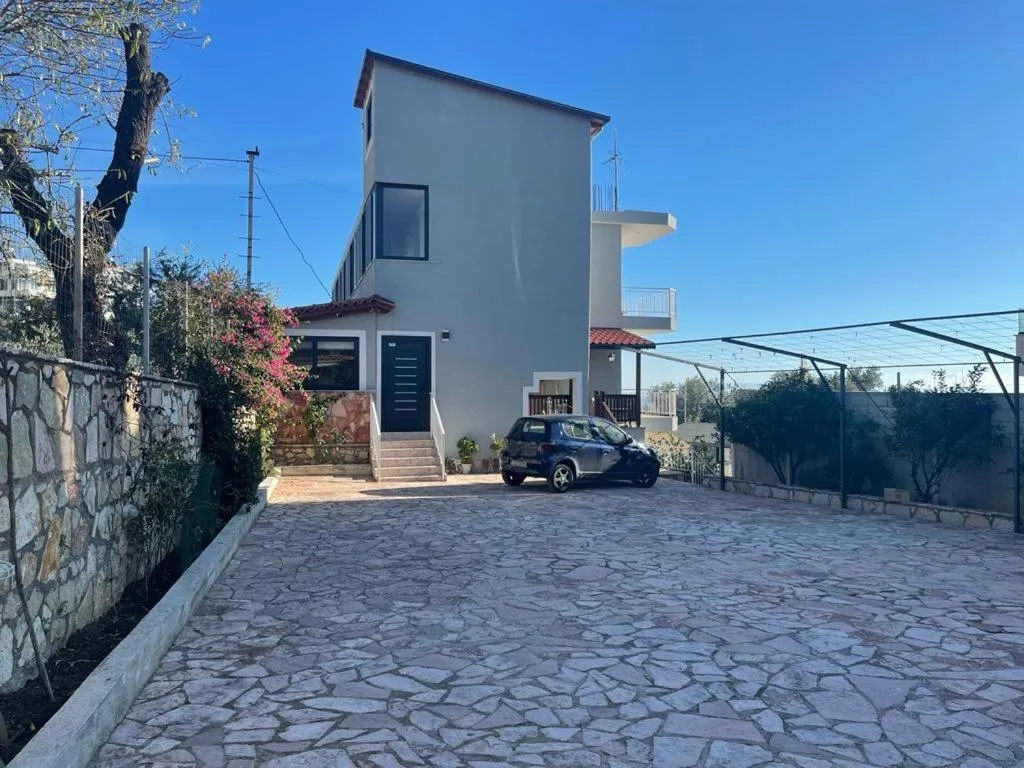 Property building in La Maroja View Hotel