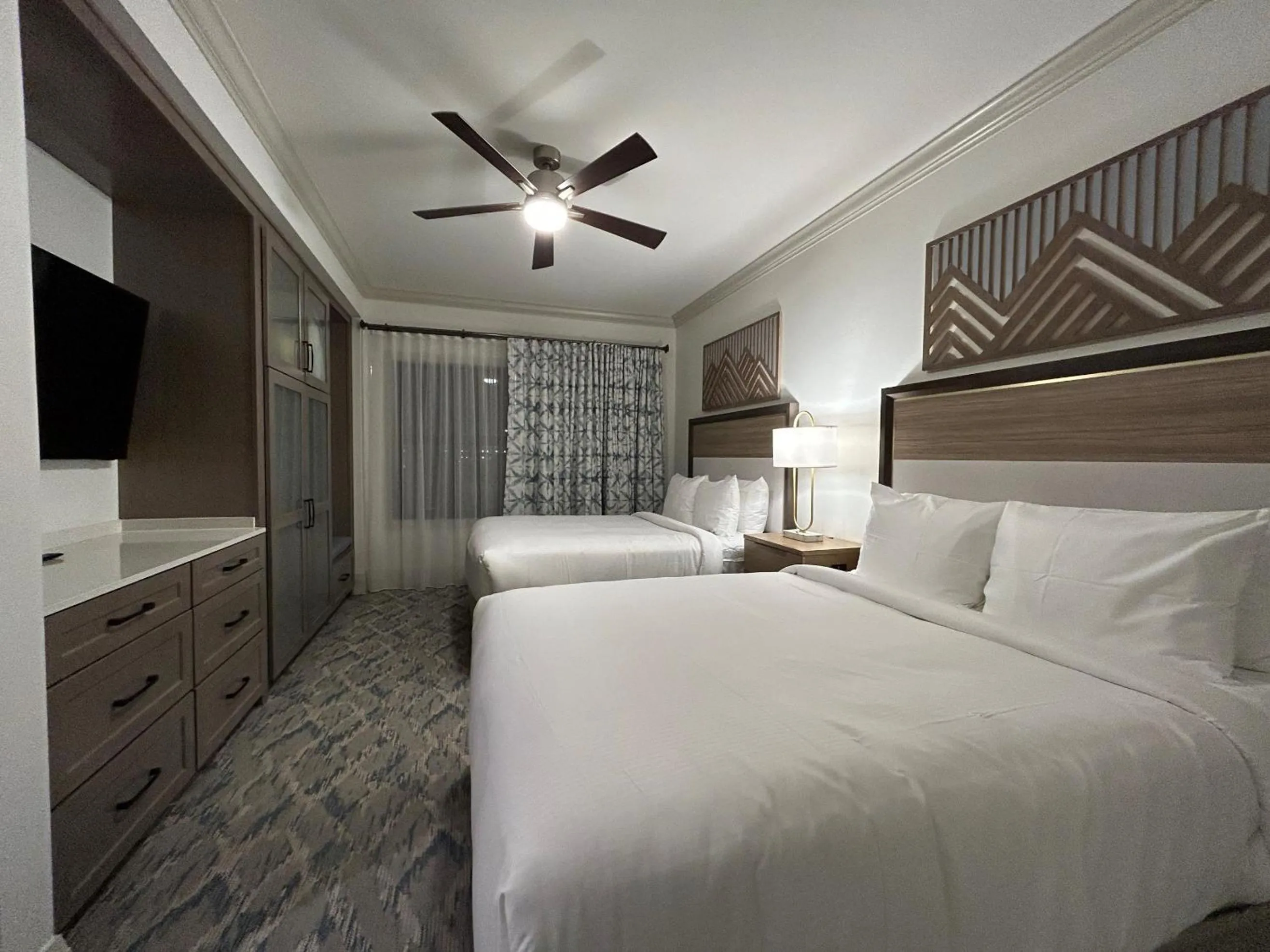 Bed in Hilton Vacation Club Mill Springs Lodge Pigeon Forge