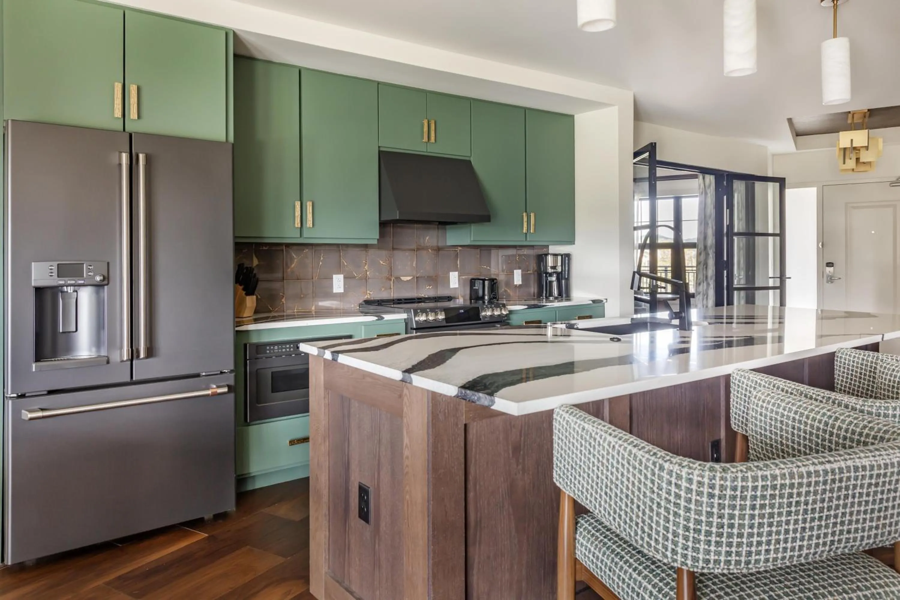 Kitchen or kitchenette in Hilton Vacation Club Mill Springs Lodge Pigeon Forge