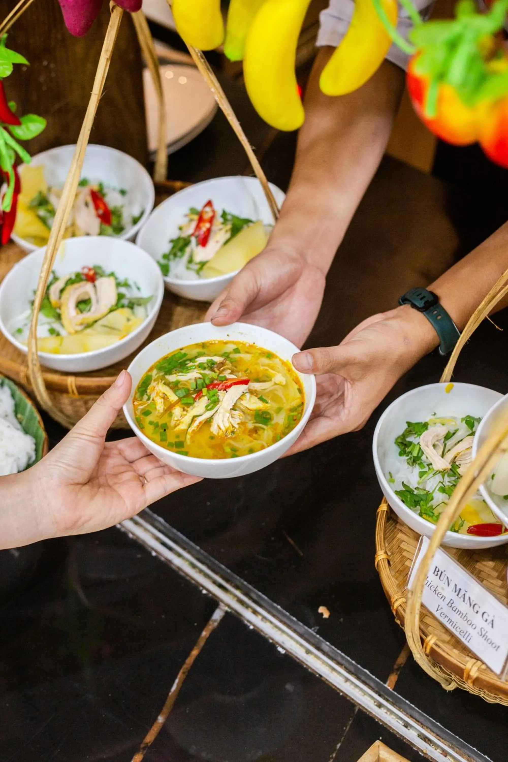 Restaurant/places to eat in Richico Apartments And Hotel