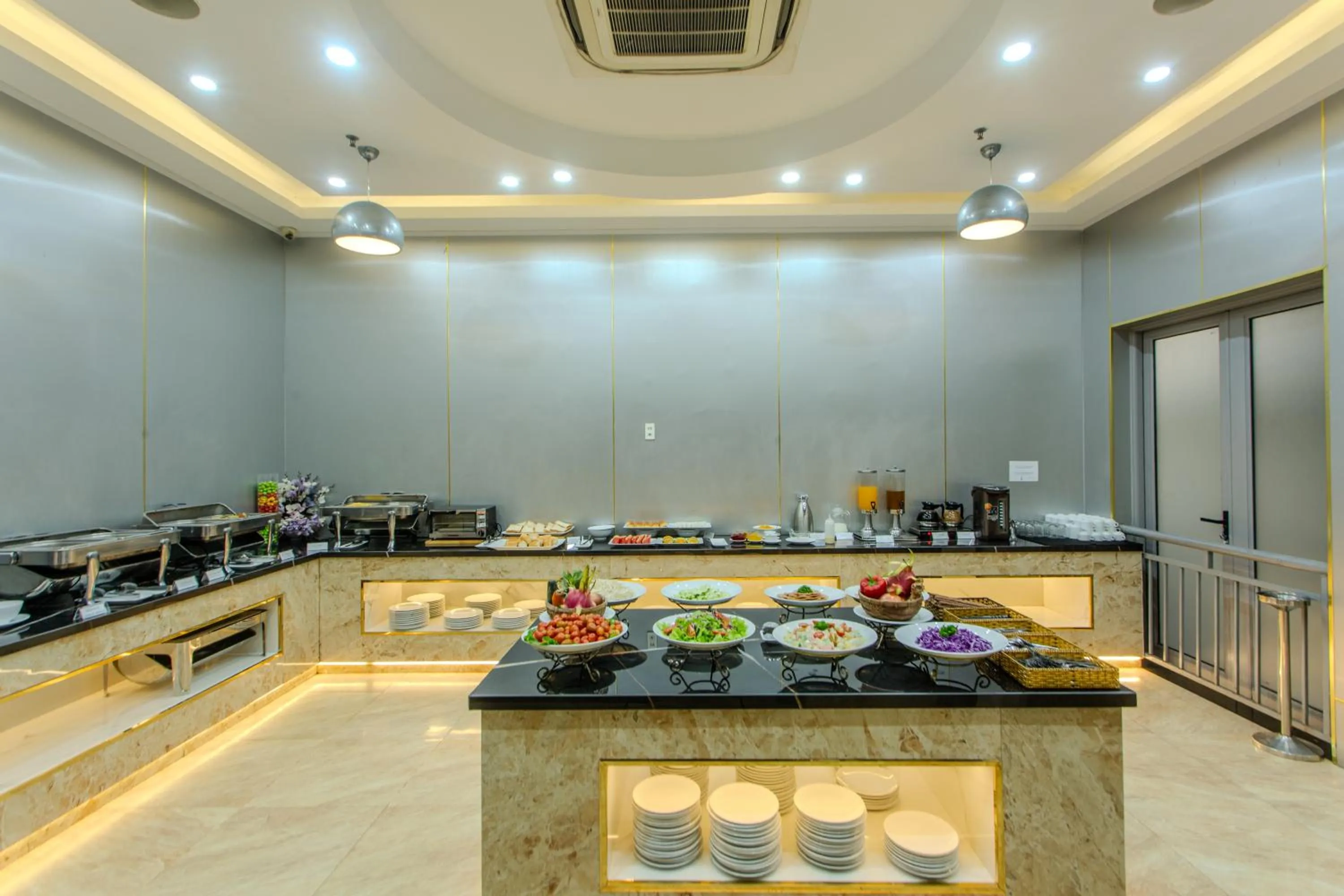 Buffet breakfast in Richico Apartments And Hotel