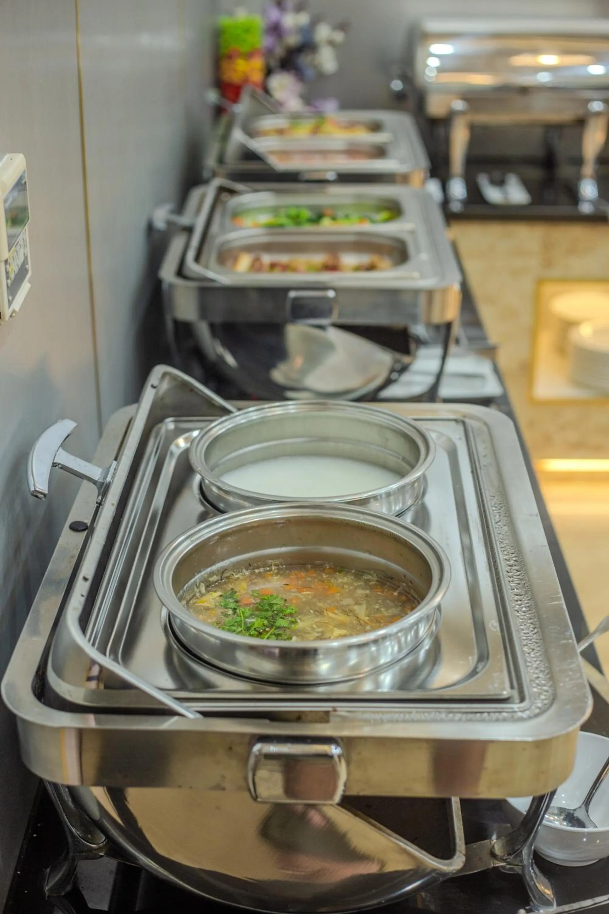 Food and drinks in Richico Apartments And Hotel