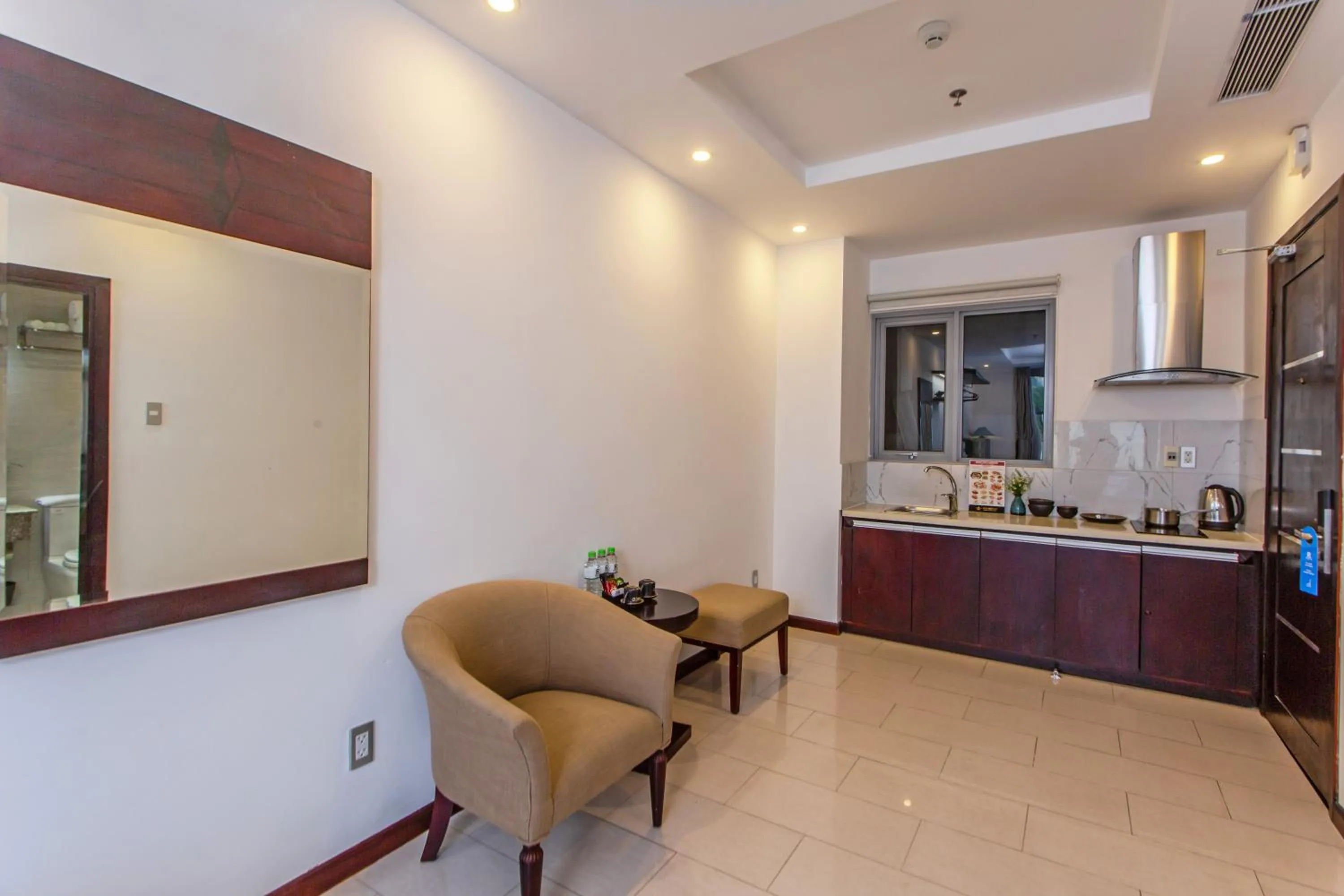 stove in Richico Apartments And Hotel