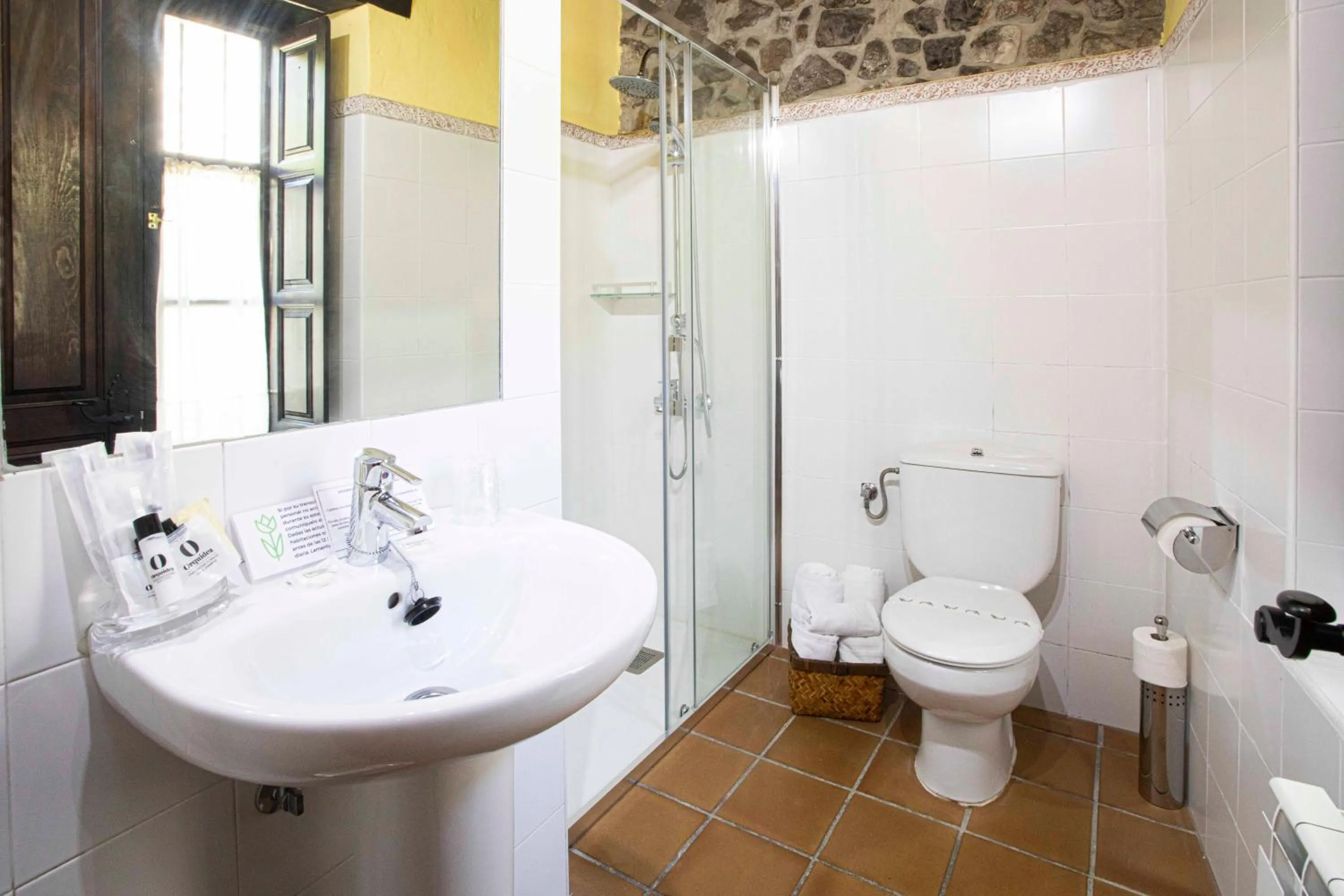 Bathroom in La Casona de Tresgrandas