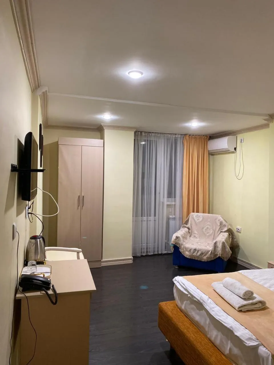 Bed in Jasmine Hotel