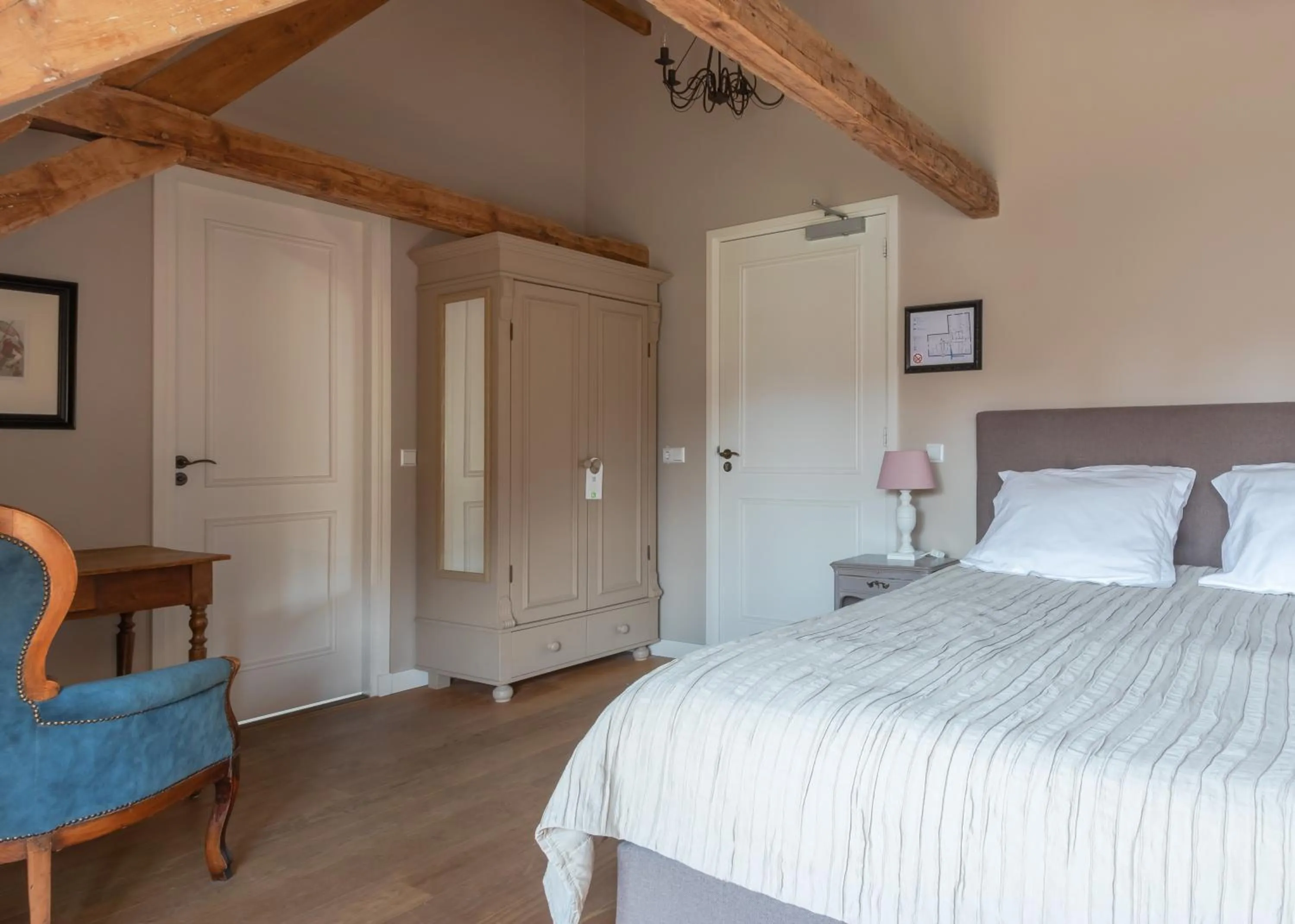 Photo of the whole room, Bed in Abbey Abcoude