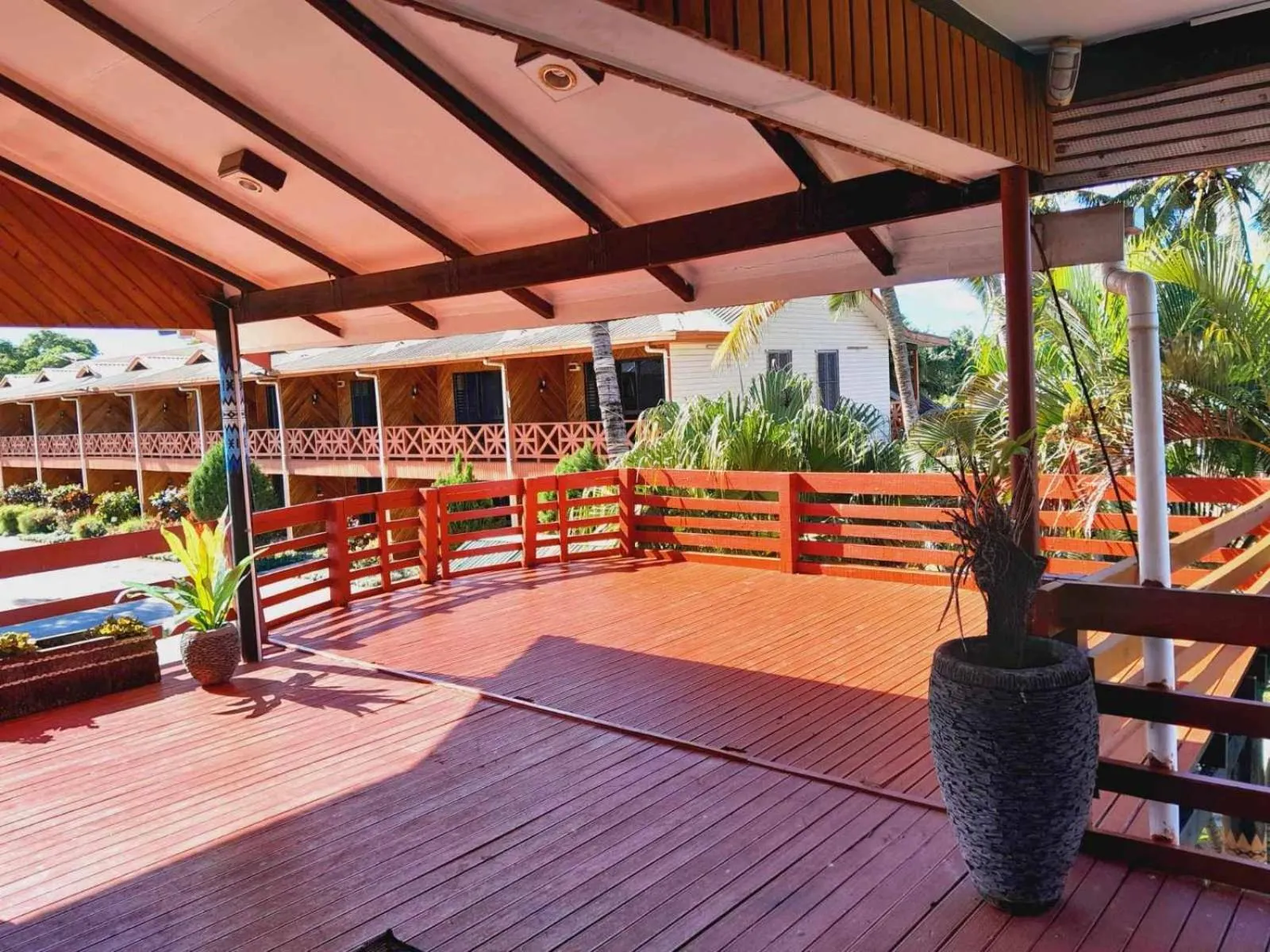 Wailoaloa Beach Resort