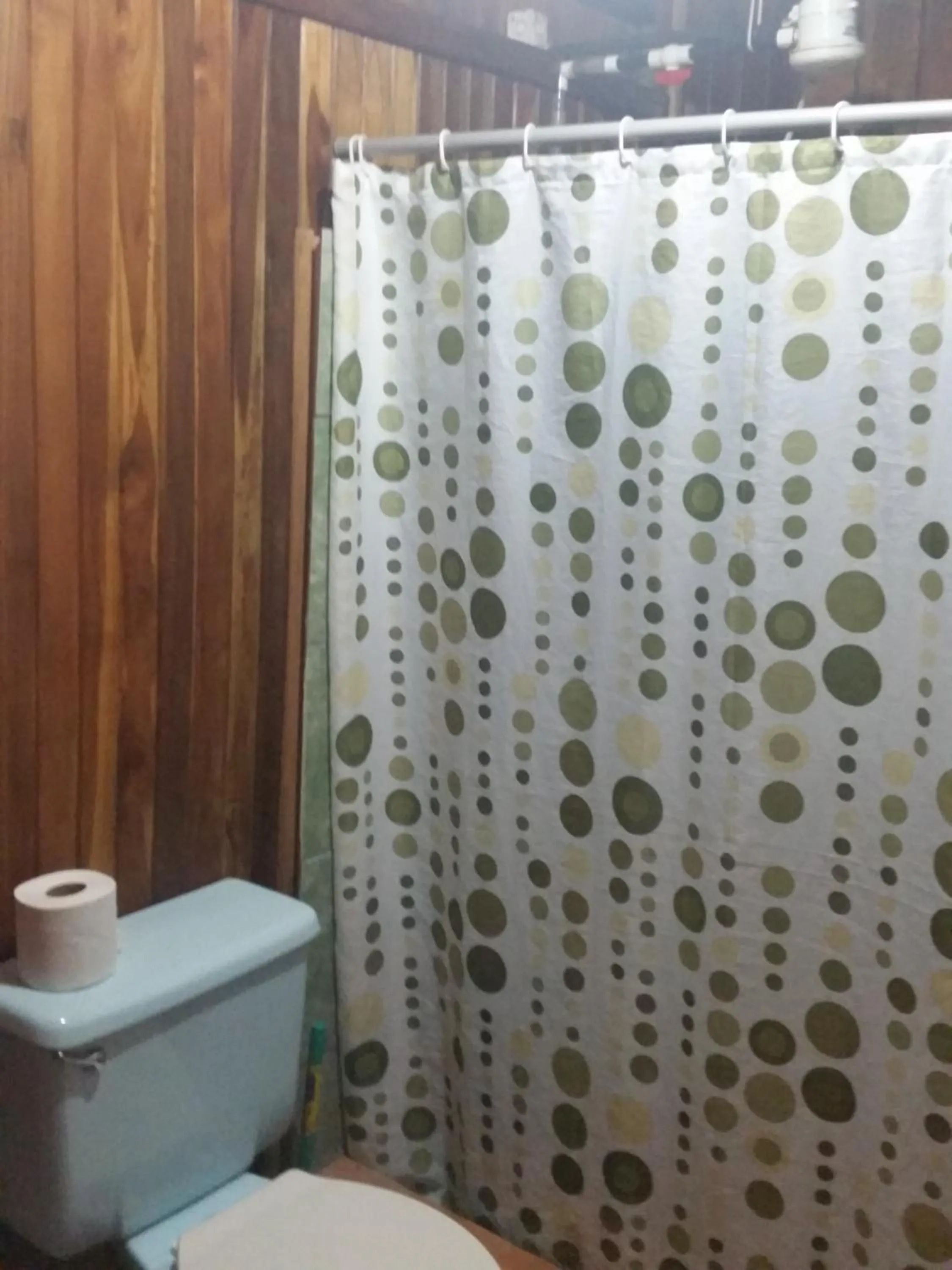 Shower in Hotel Cabinas Mar Y Cielo