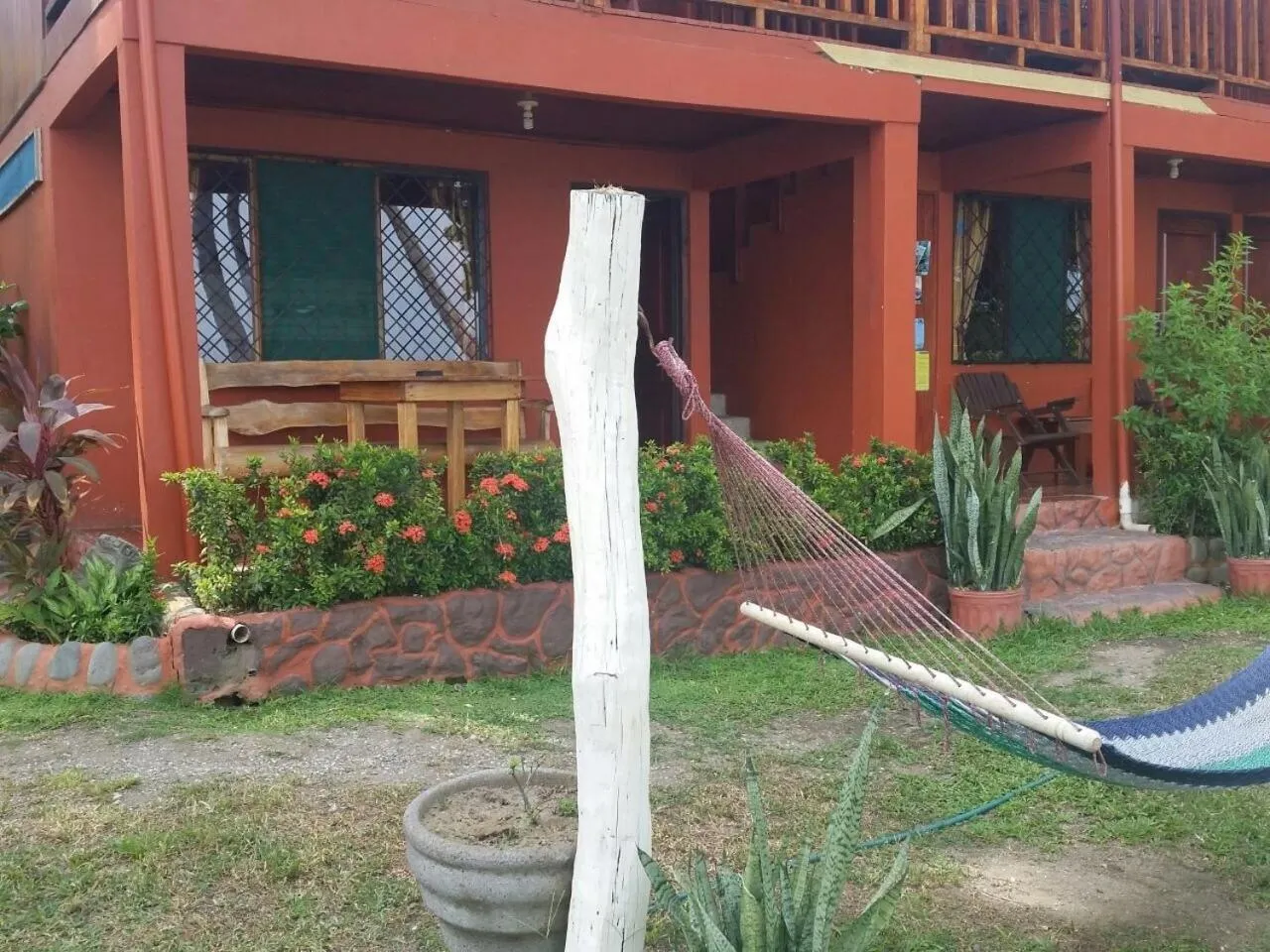 Garden in Hotel Cabinas Mar Y Cielo
