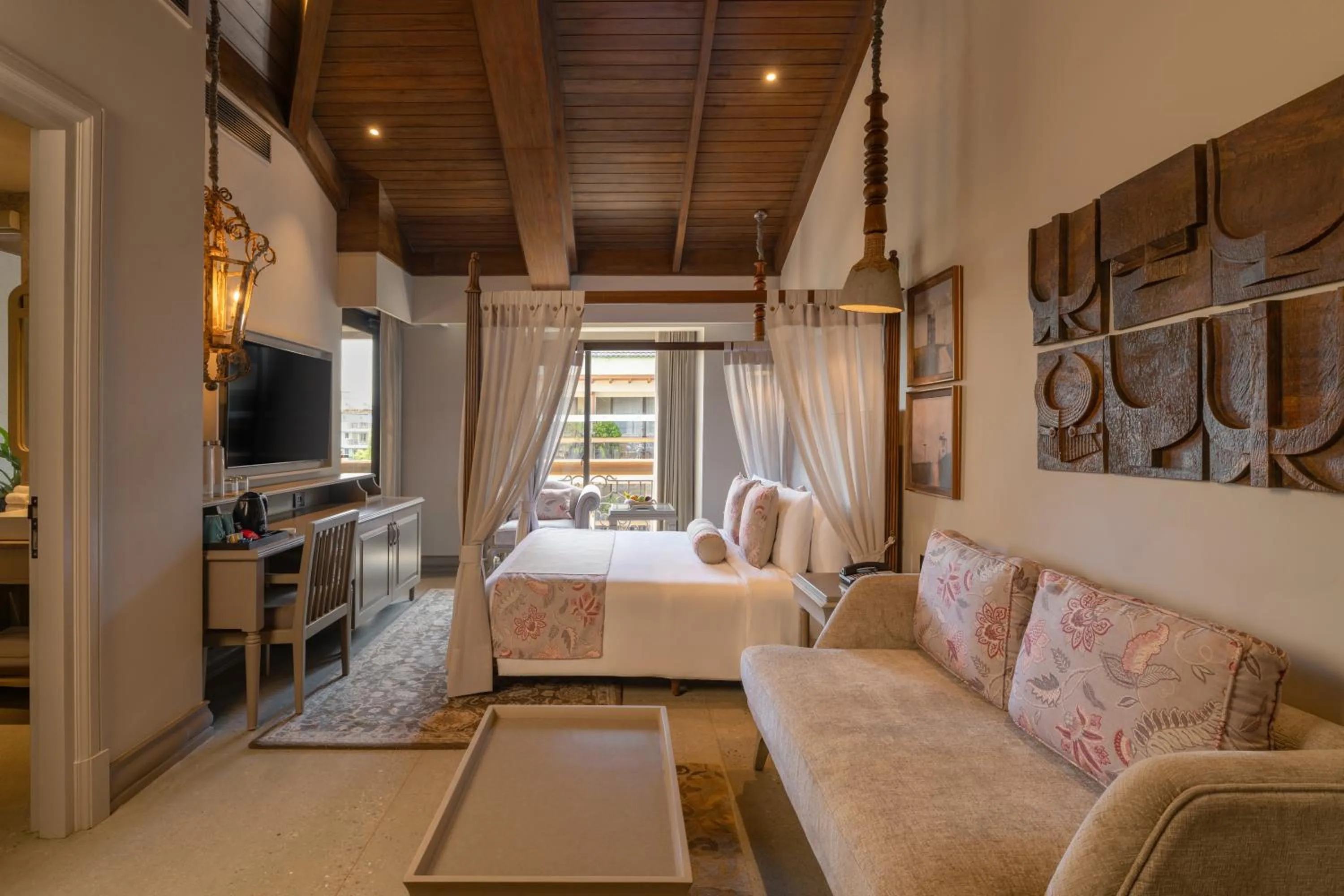 Communal lounge/ TV room, Bed in The Evren, Vagator