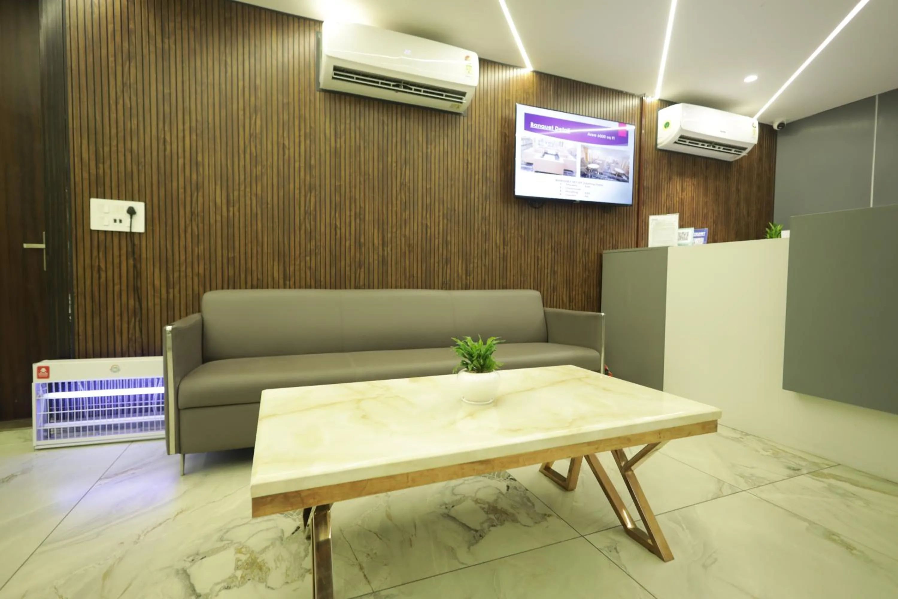 Lobby or reception in The Altruist Hotel Sec-57