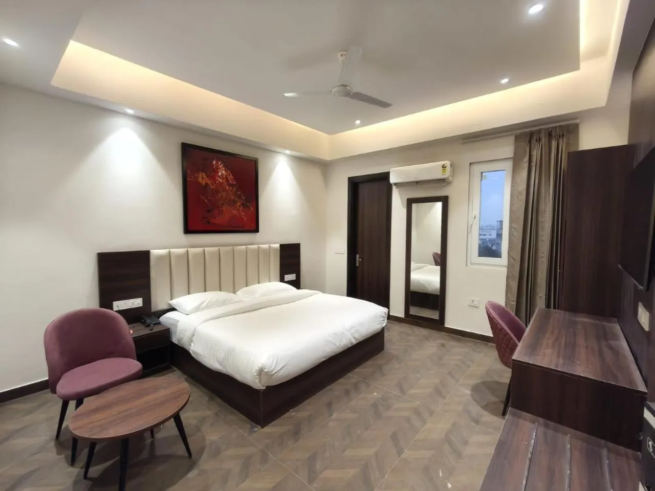 Bedroom, Bed in The Altruist Hotel Sec-57