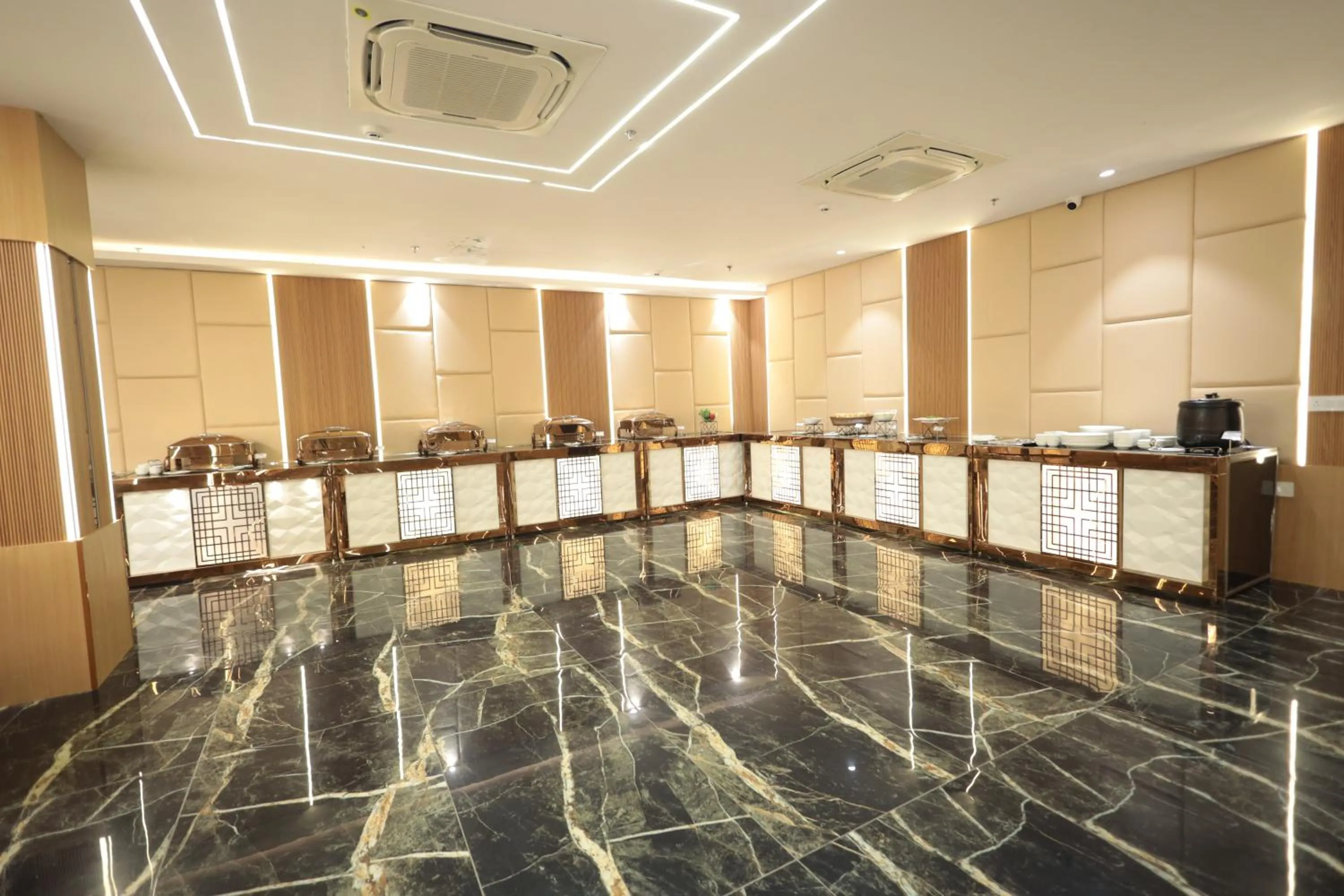 Banquet/Function facilities in The Altruist Hotel Sec-57