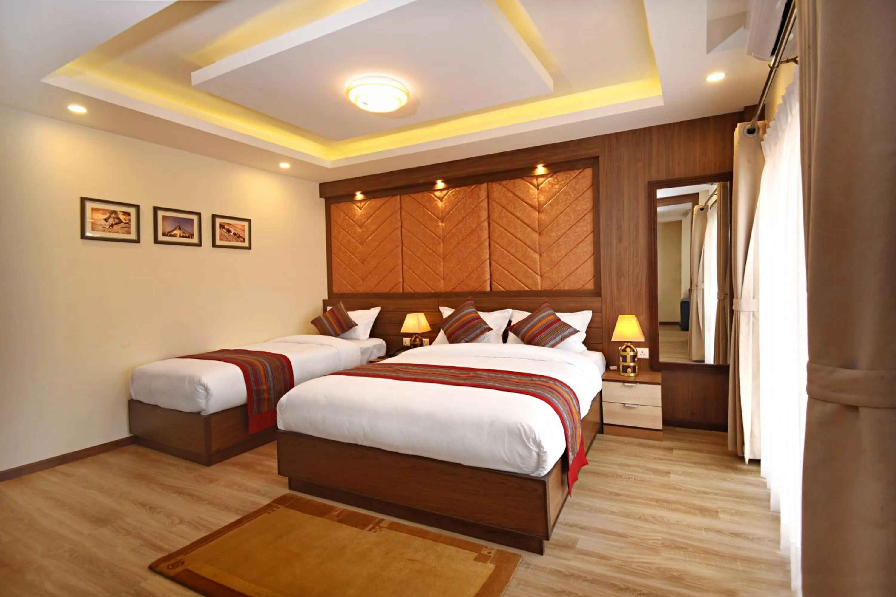 Bedroom, Bed in Hotel Sherpani