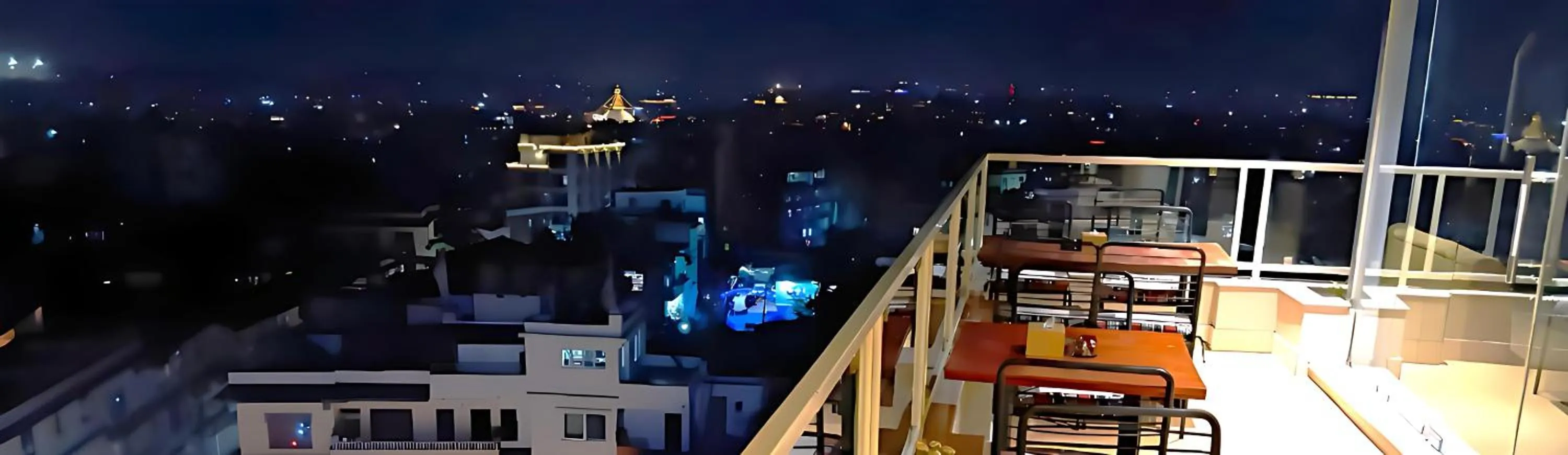 Restaurant/places to eat in Hotel Sherpani