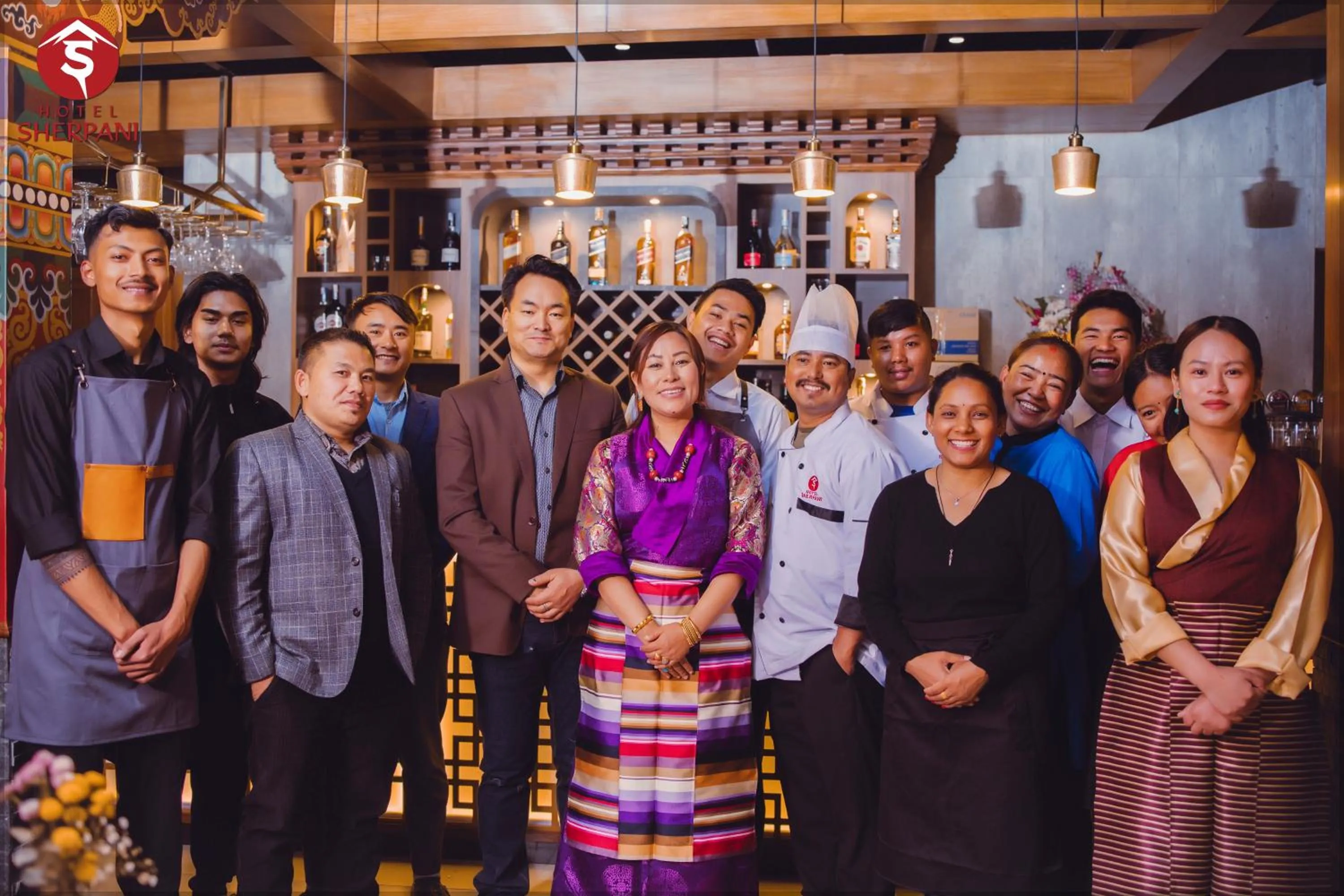 Lounge or bar in Hotel Sherpani