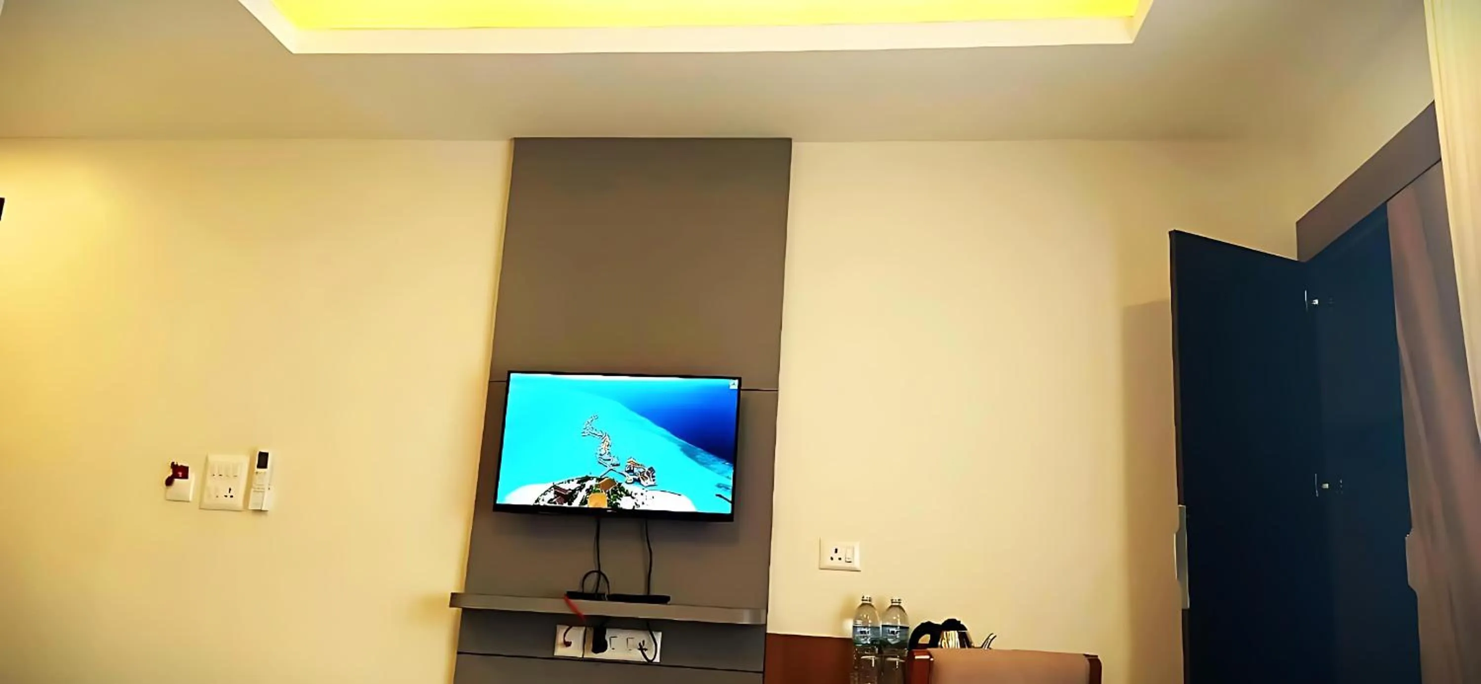 TV and multimedia in Hotel Sherpani