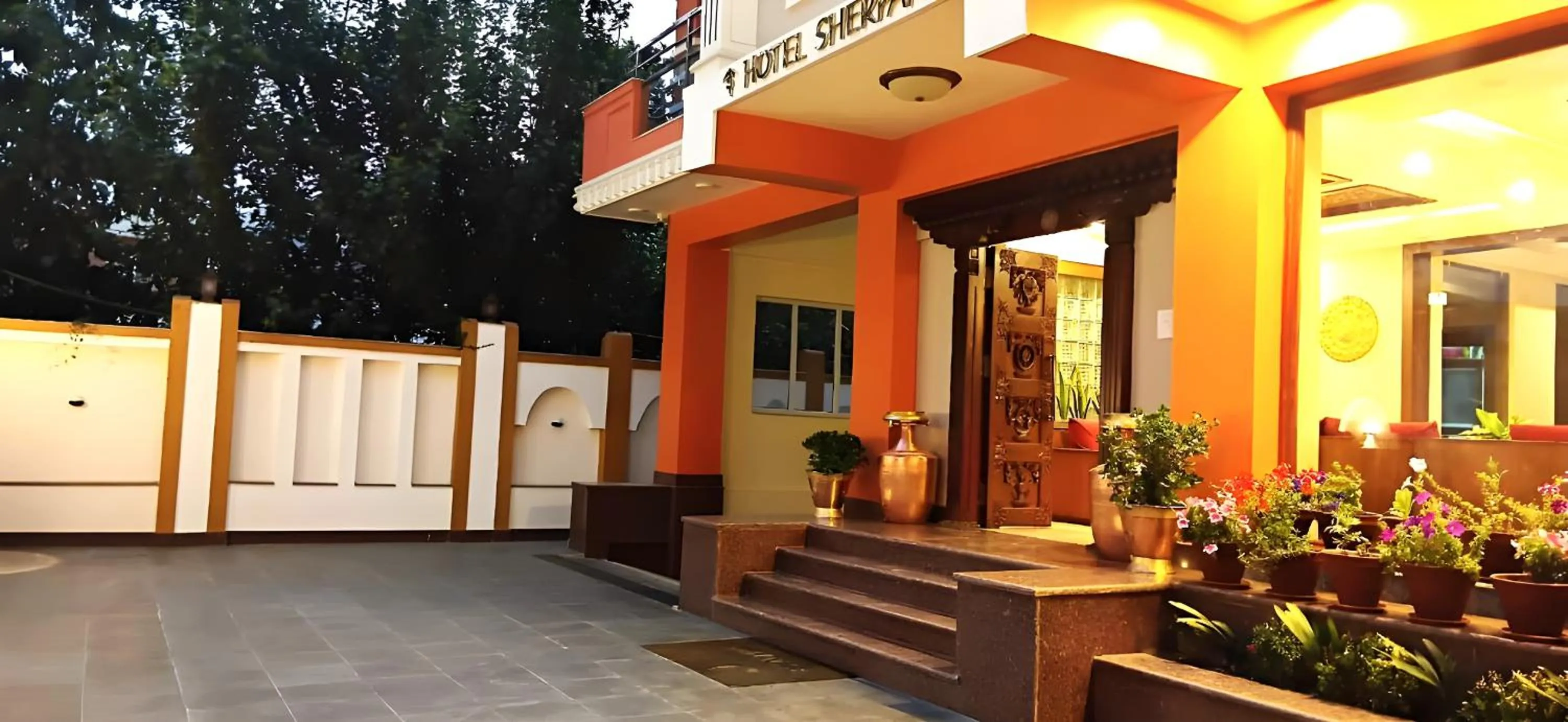 Parking in Hotel Sherpani