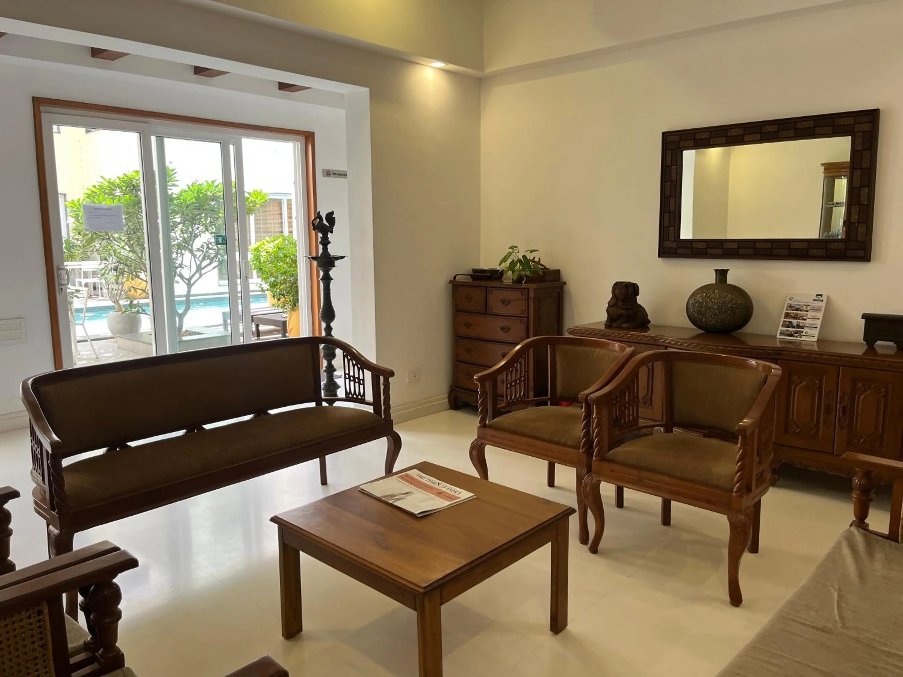 Seating area in Maroma Suites ECR