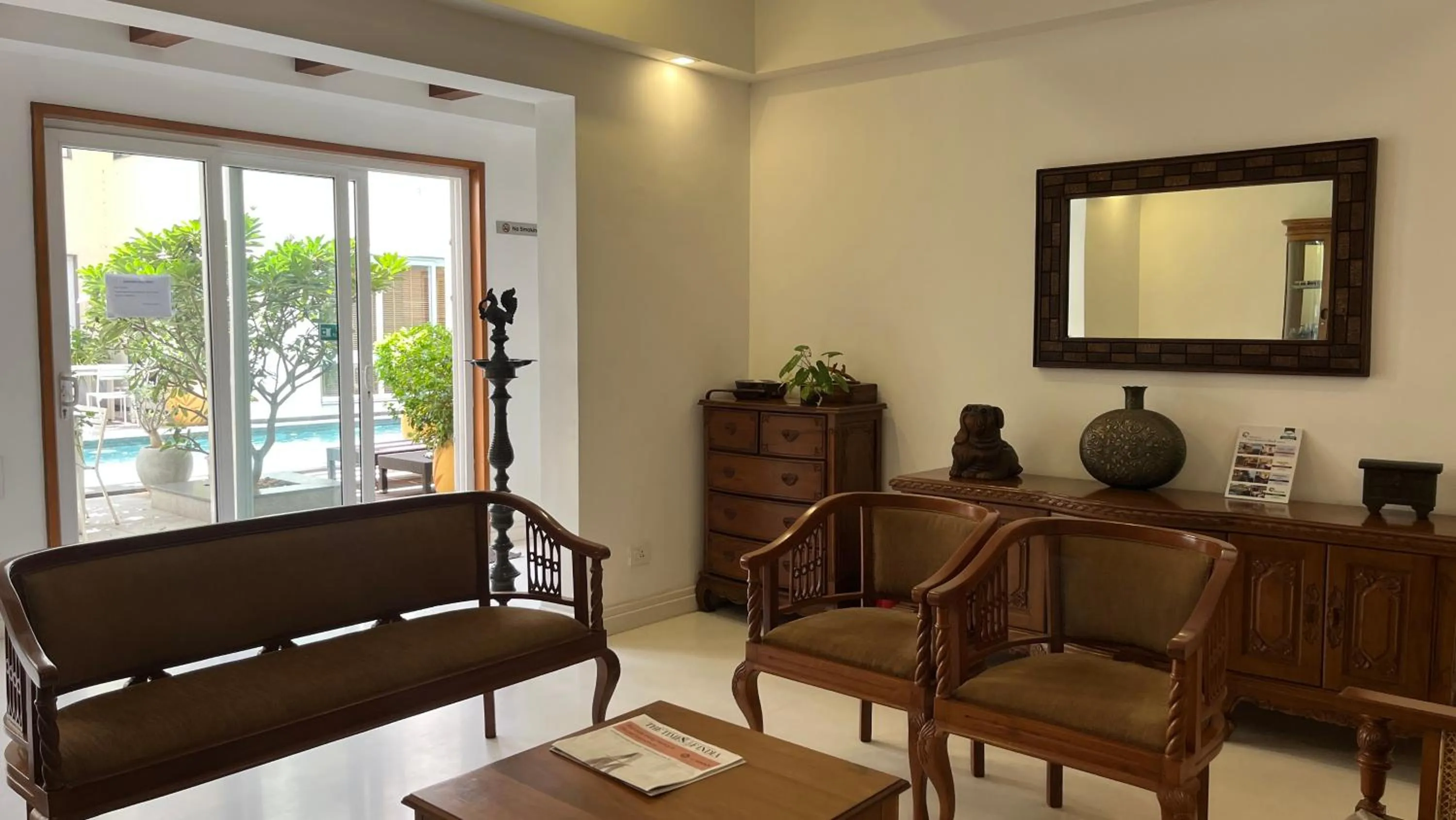 Seating area in Maroma Suites ECR