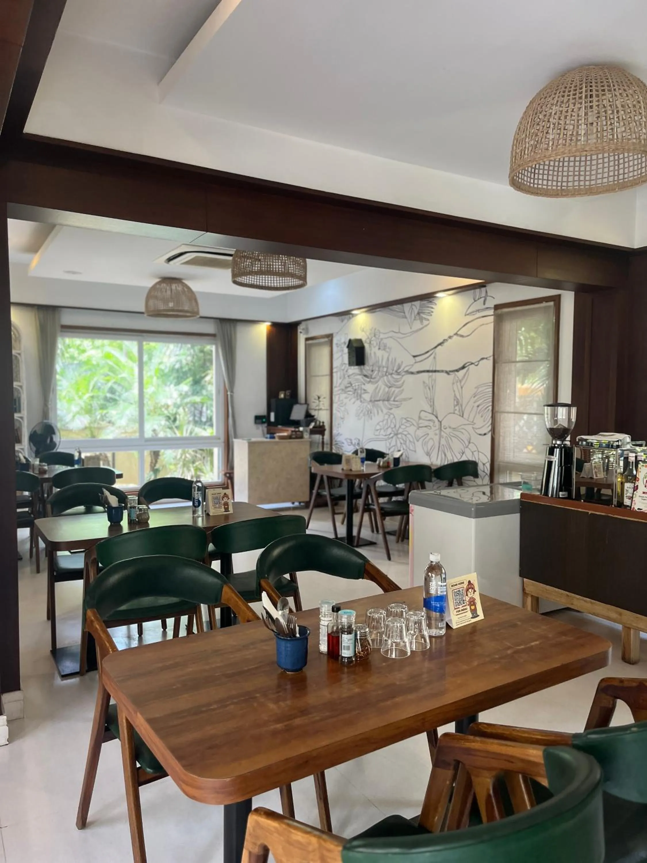 Restaurant/places to eat in Maroma Suites ECR