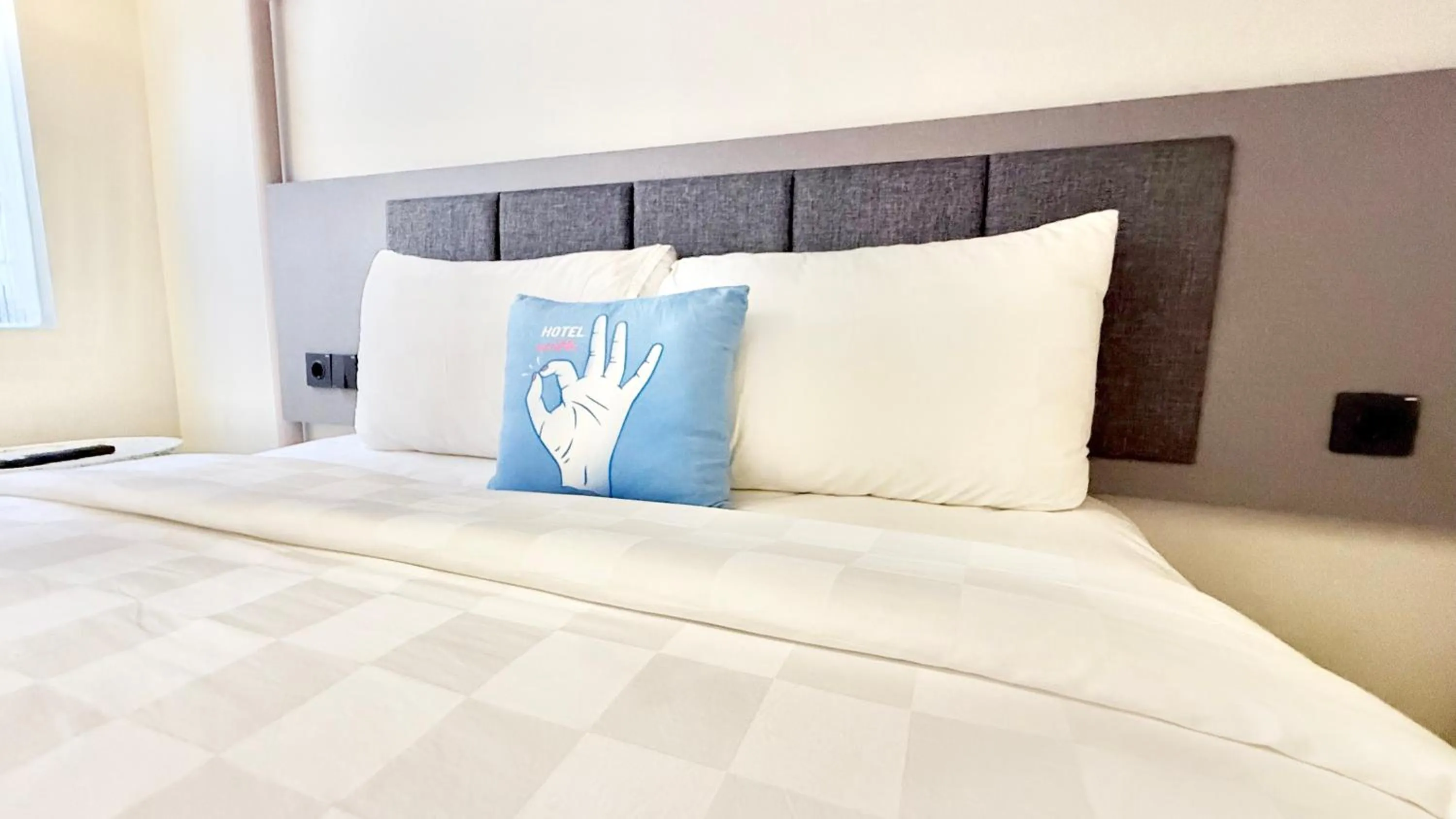 Bed in Hotel WITH OK