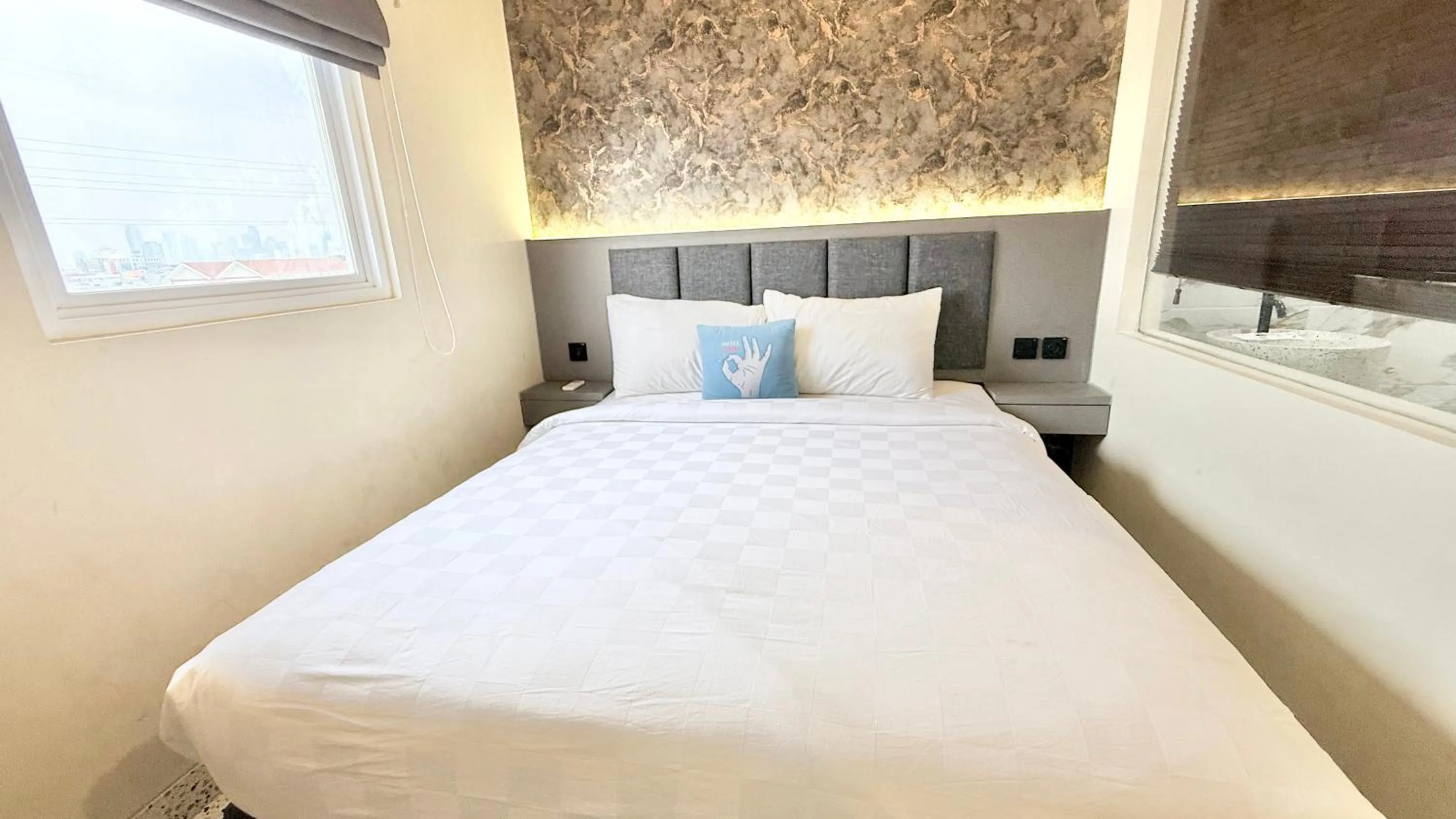 Bed in Hotel WITH OK