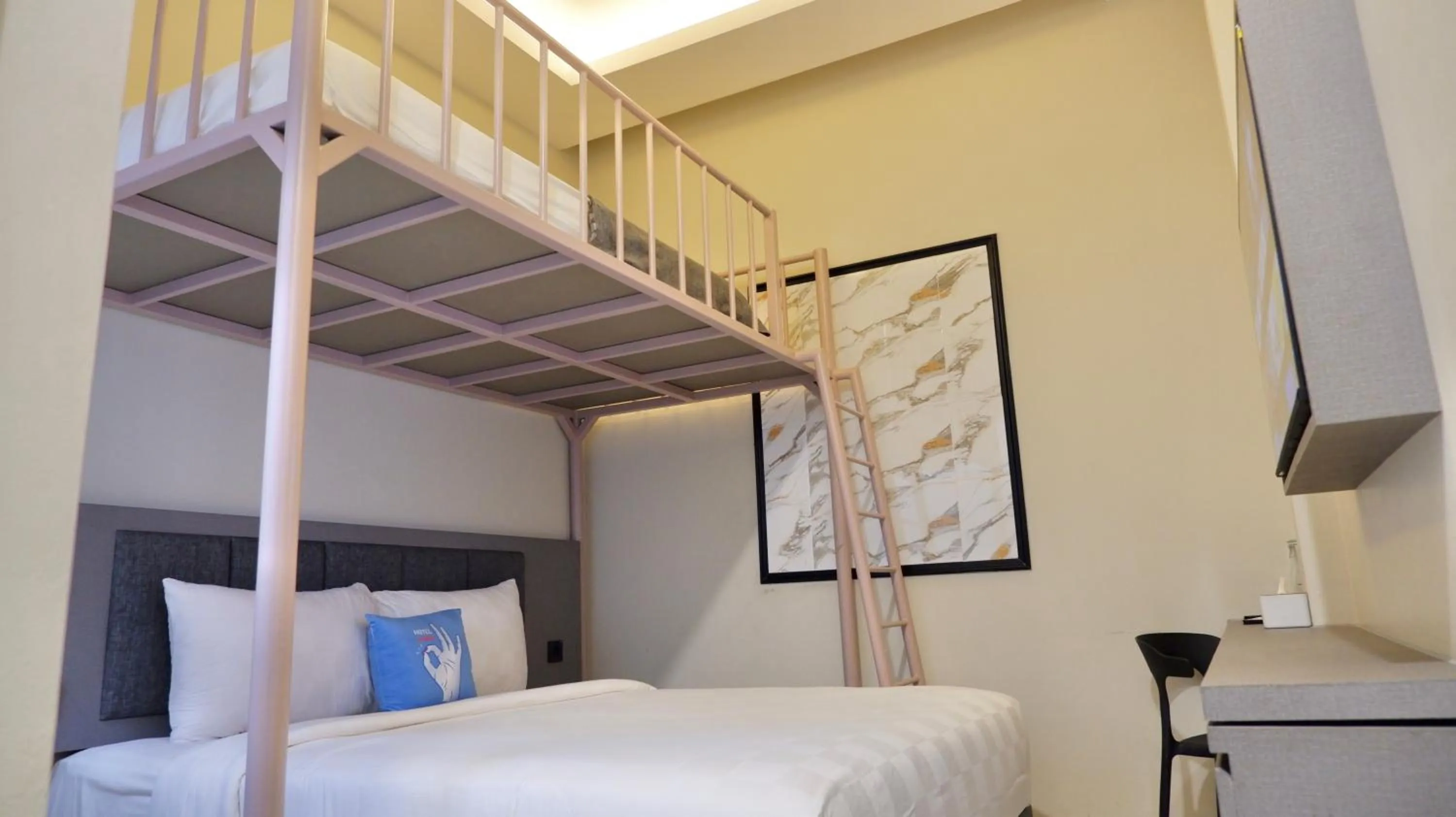 Bed in Hotel WITH OK