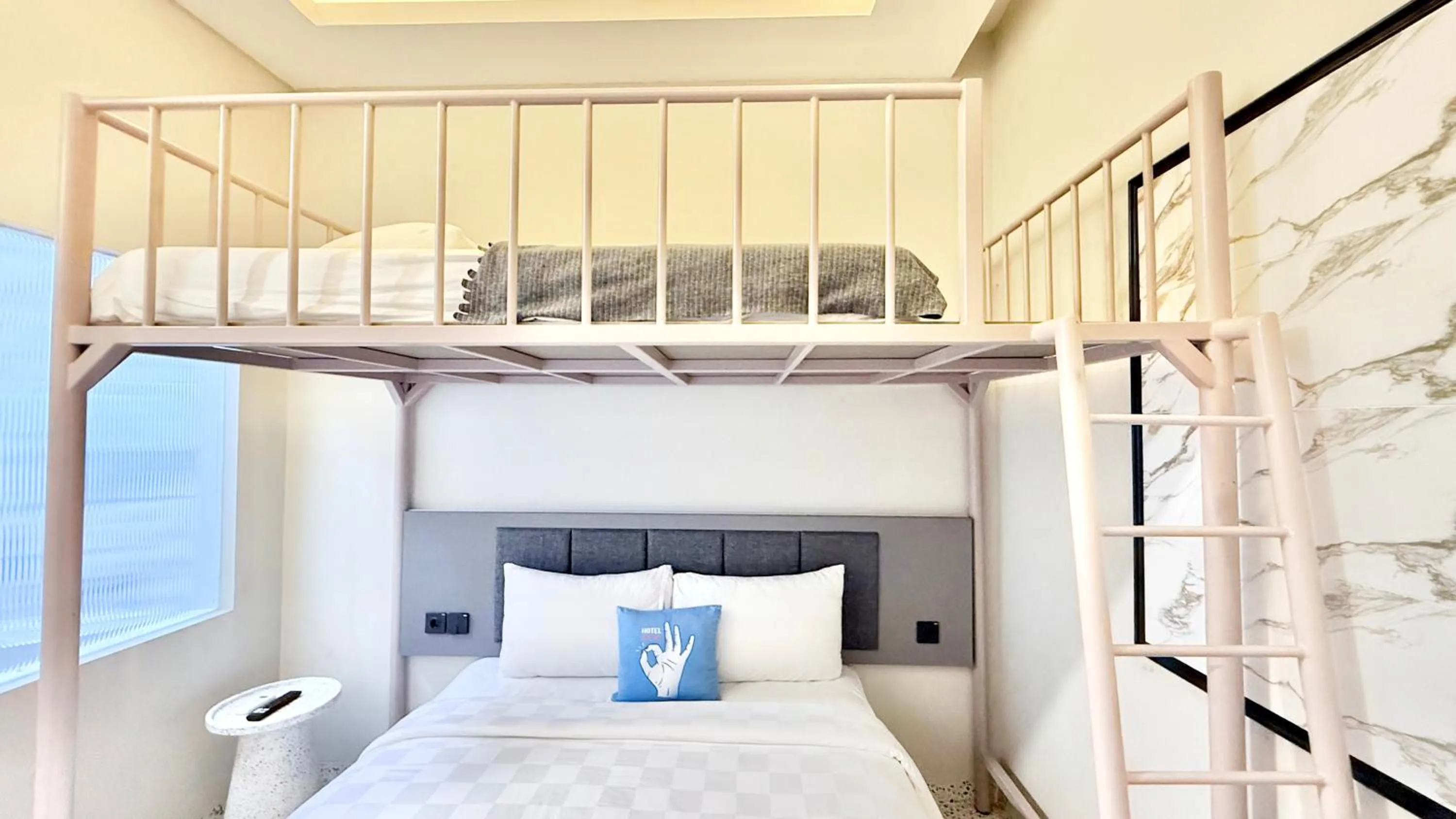 Bed in Hotel WITH OK