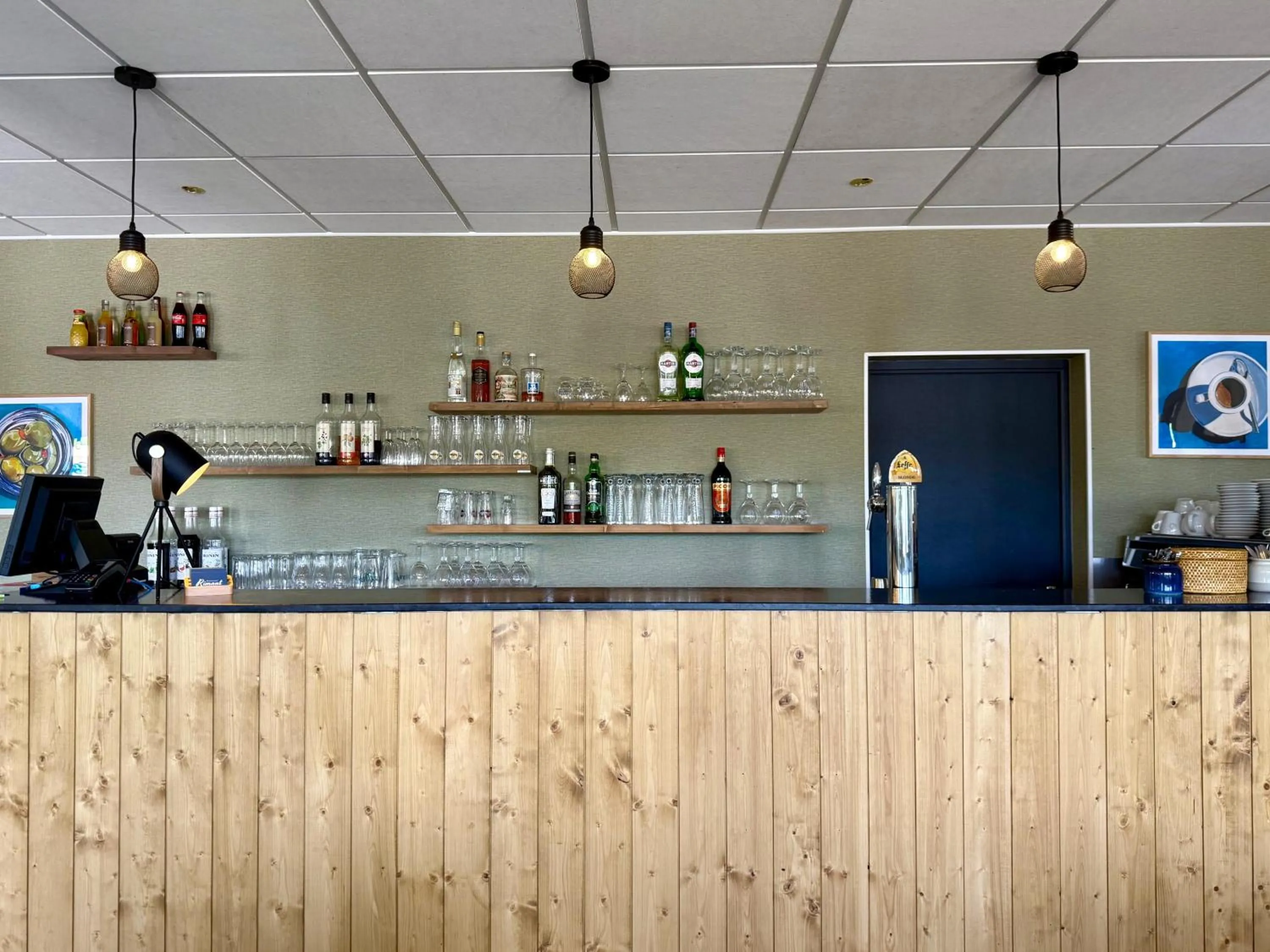 Restaurant/places to eat in Kyriad Sens