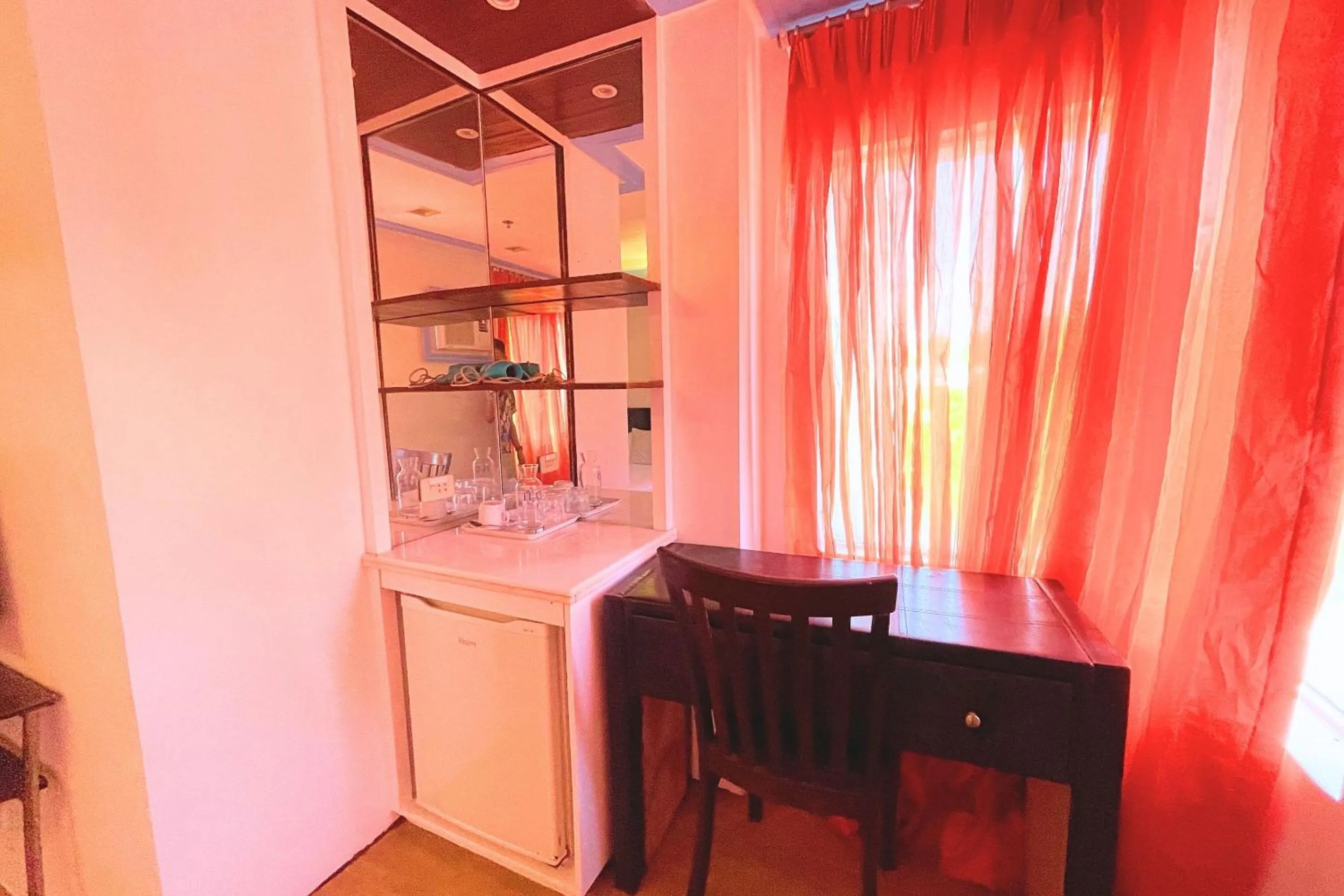 Here Innstead Boracay