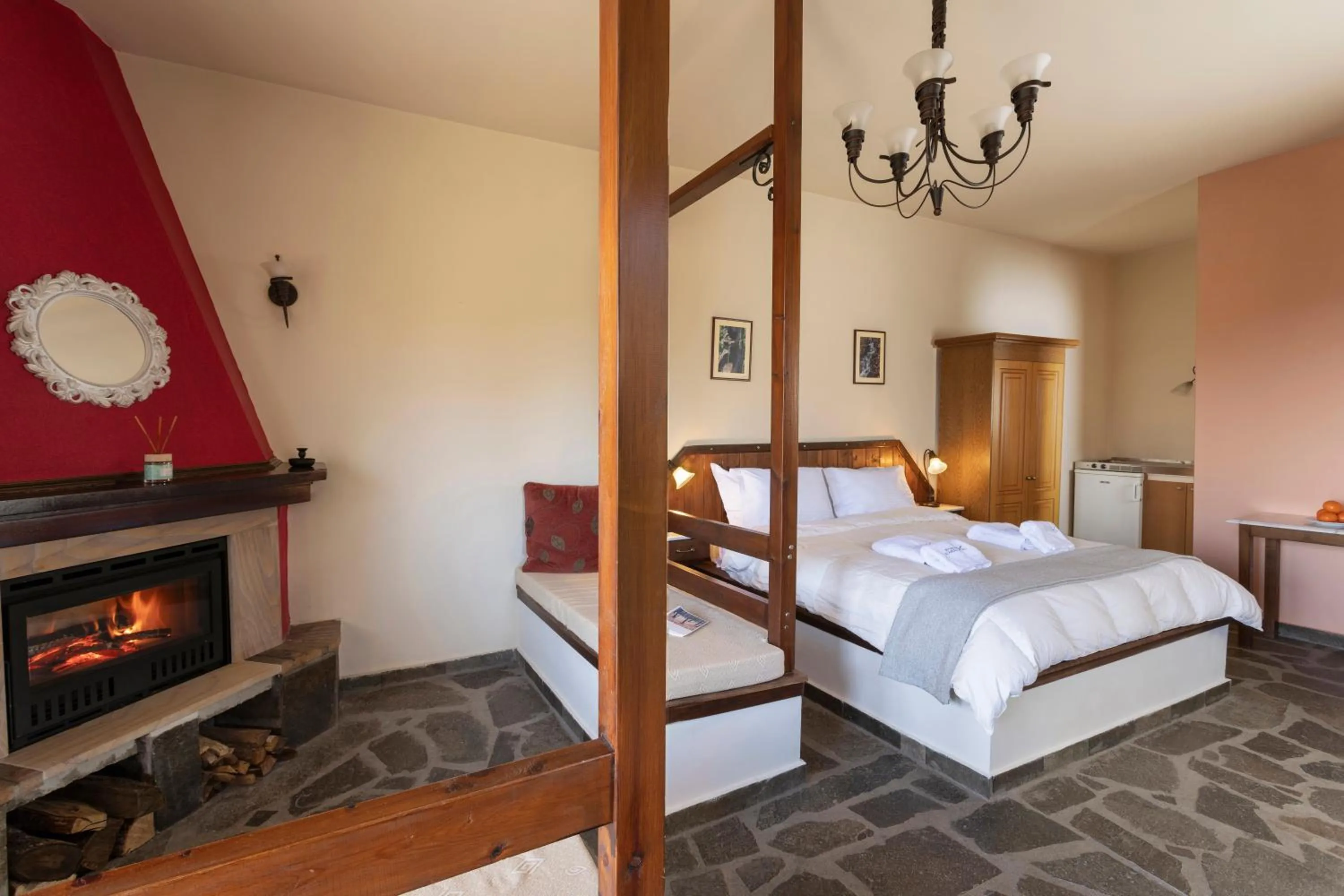 View (from property/room), Bed in Ktima Alonaki