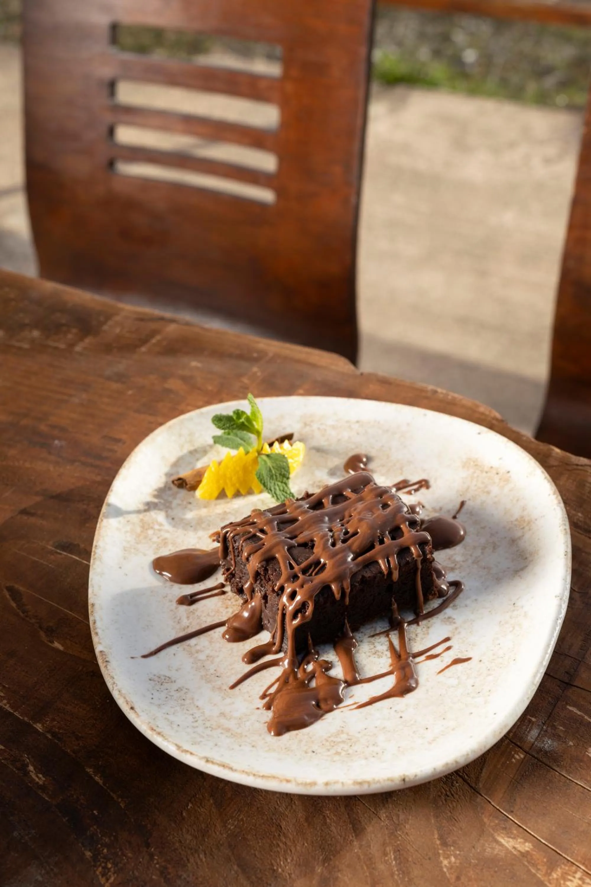 Restaurant/places to eat in Ktima Alonaki