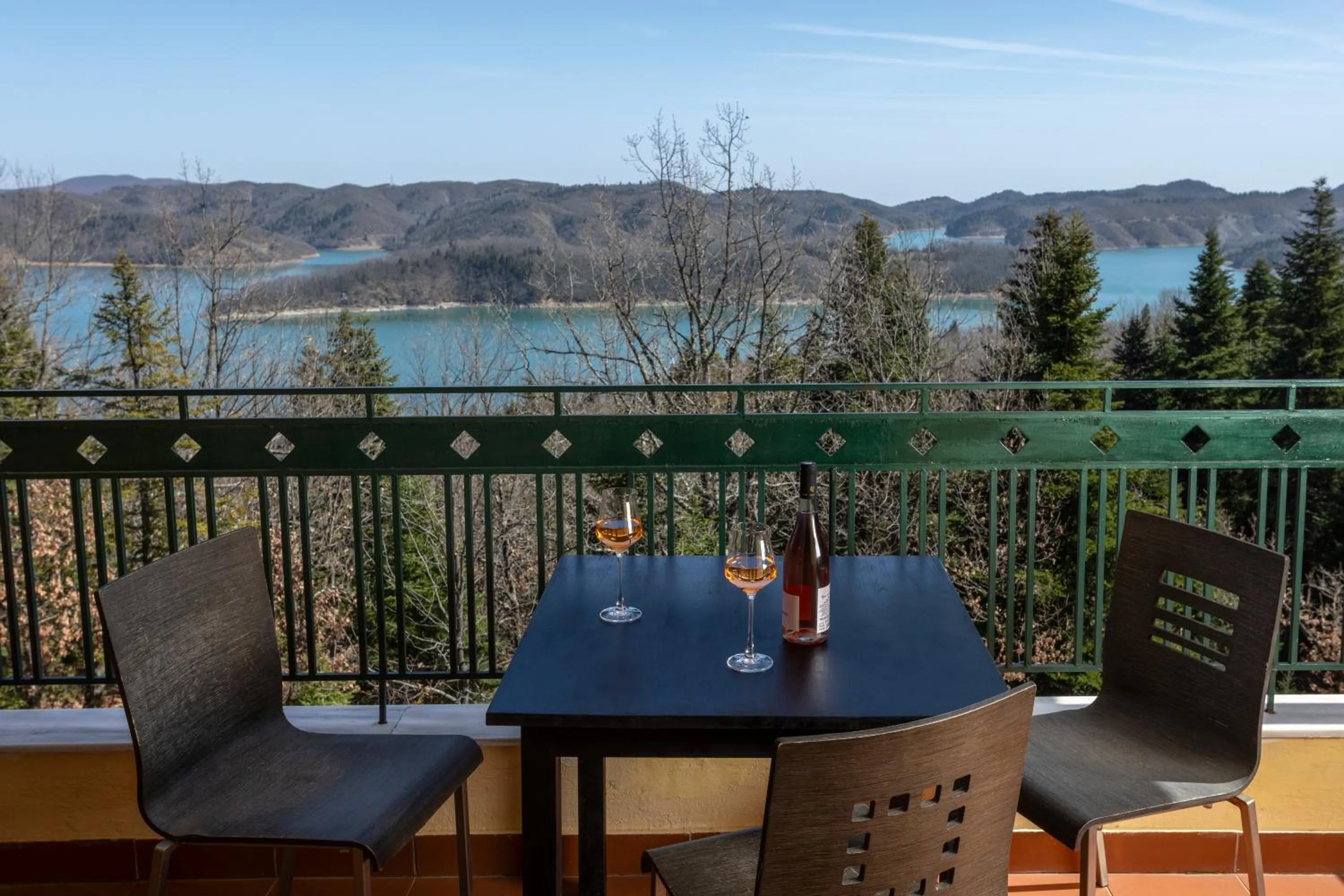 Lake view in Ktima Alonaki