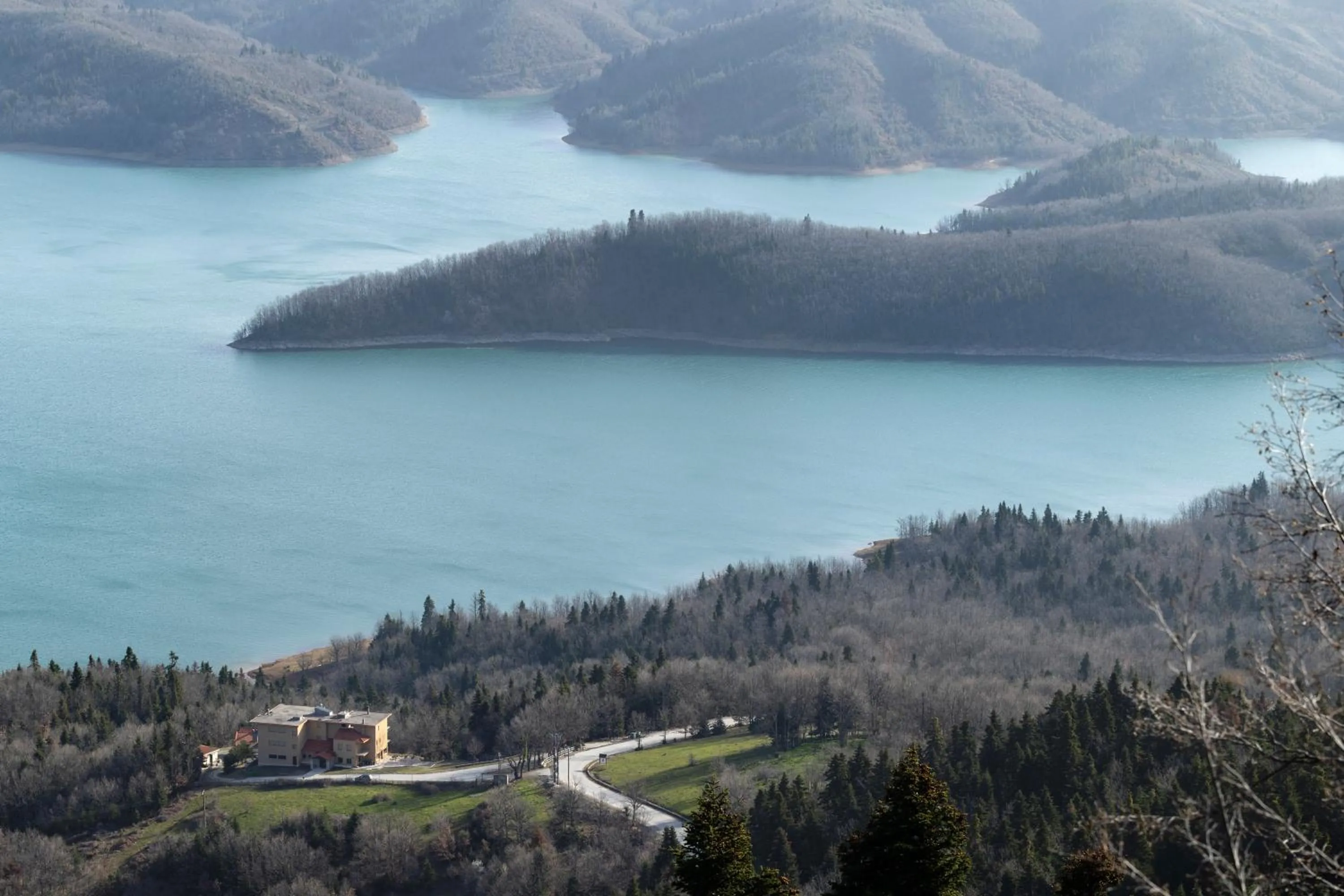 Property building in Ktima Alonaki