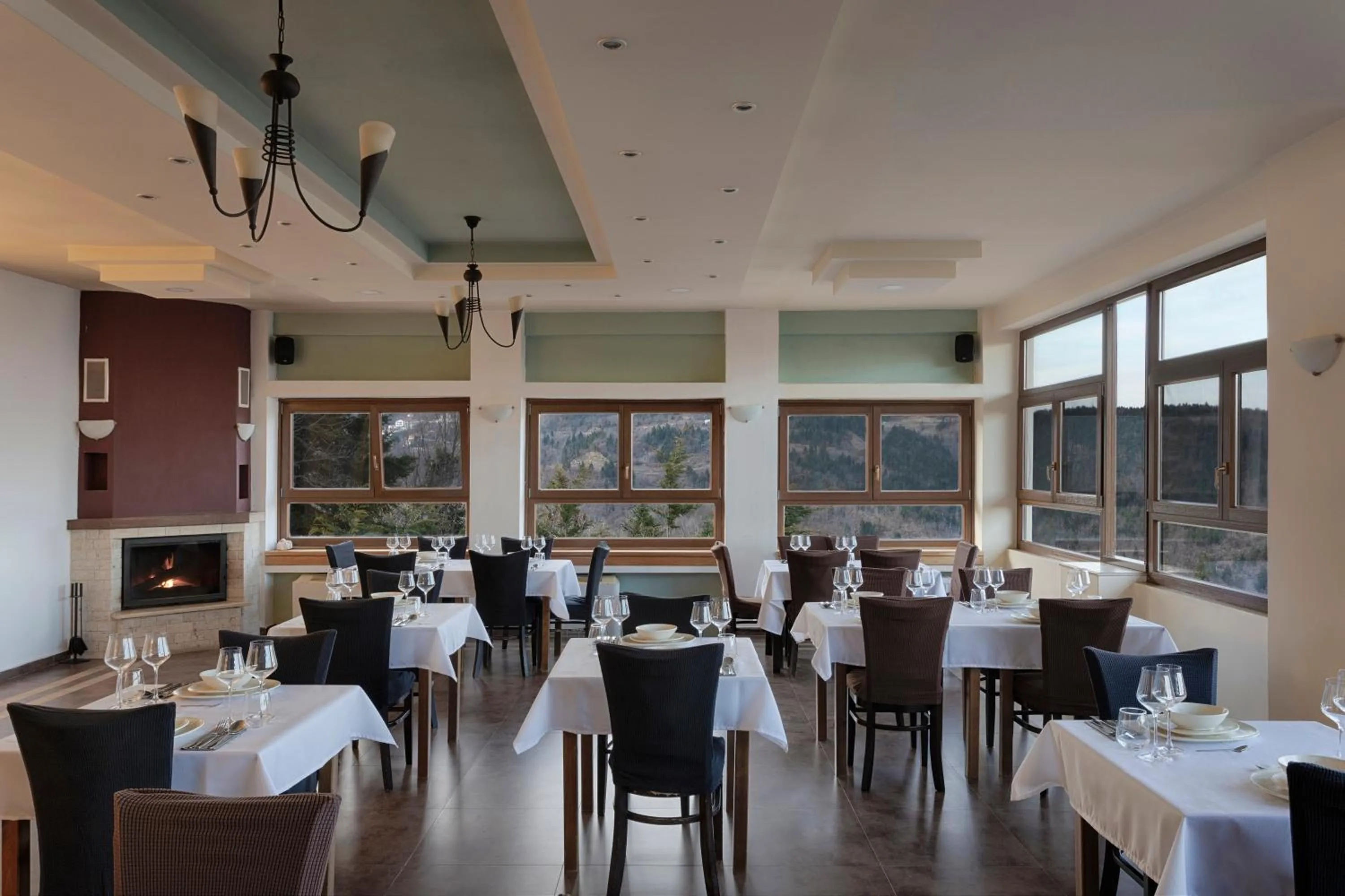 Restaurant/places to eat in Ktima Alonaki