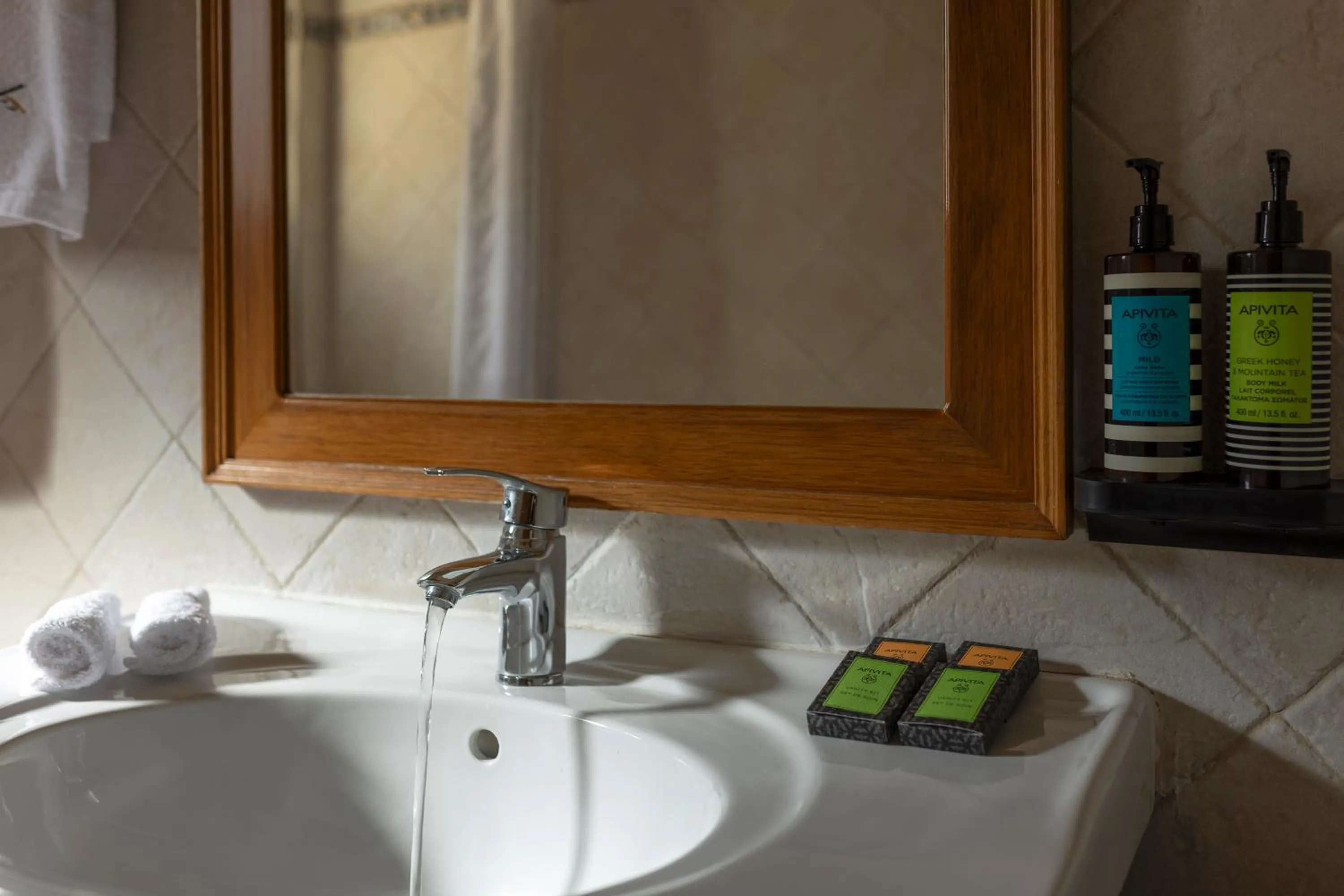 Toilet in Ktima Alonaki