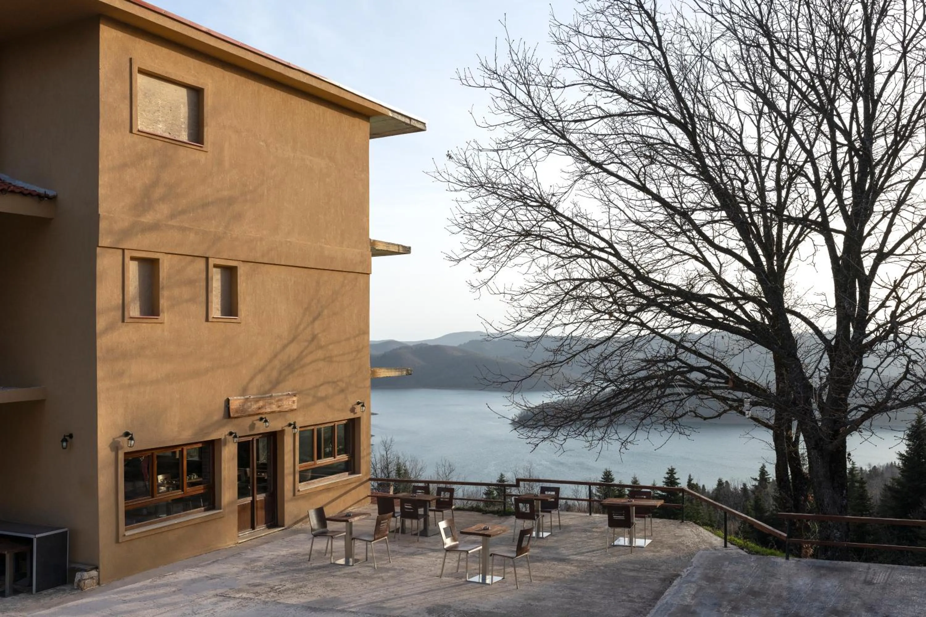 Property building in Ktima Alonaki