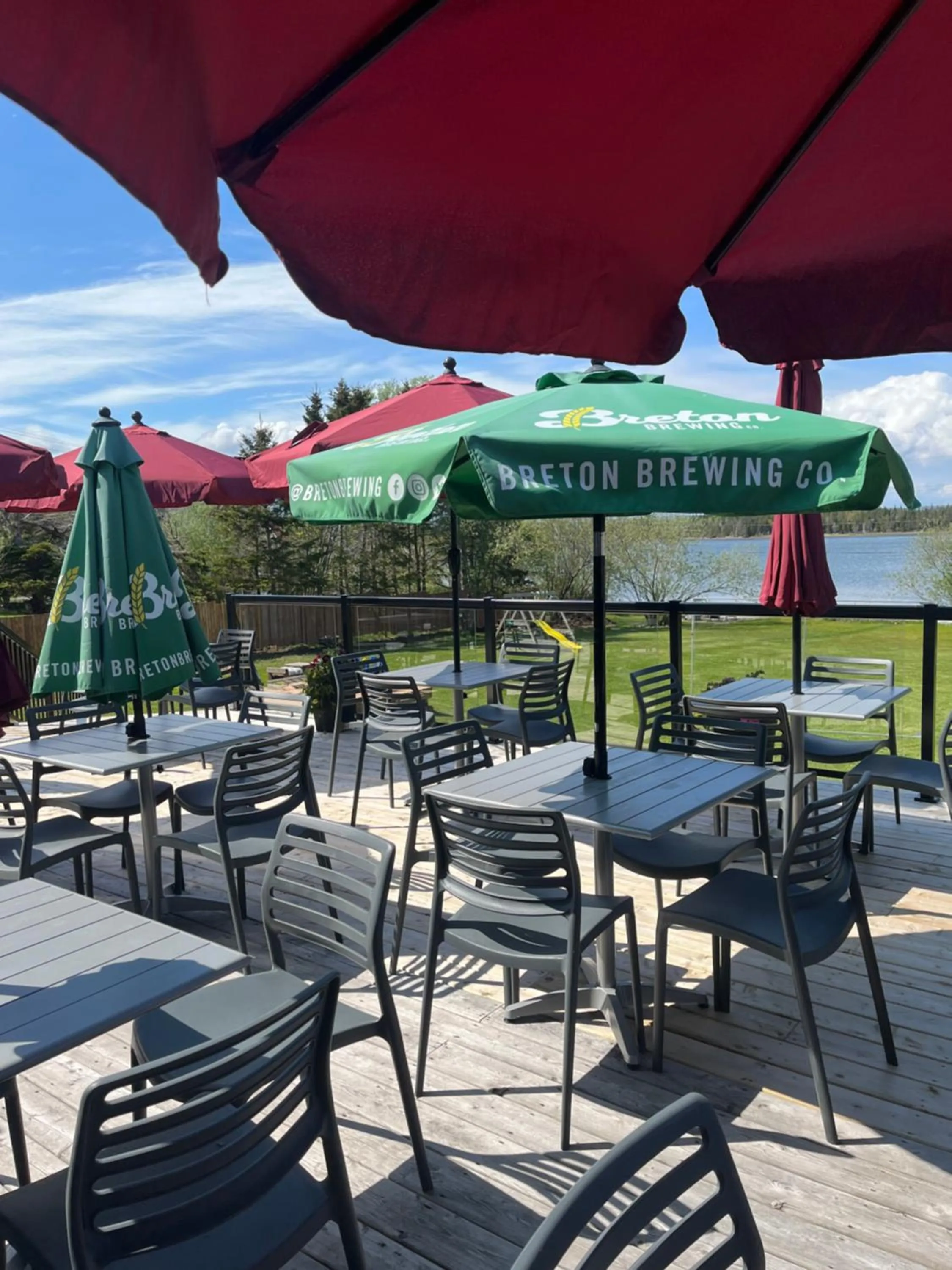 Groundswell Pub & Inn