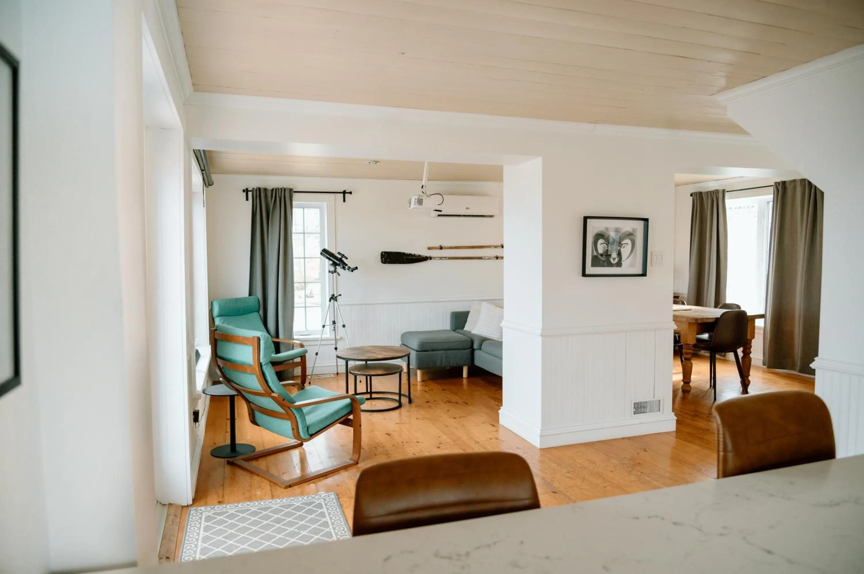 Groundswell Pub & Inn