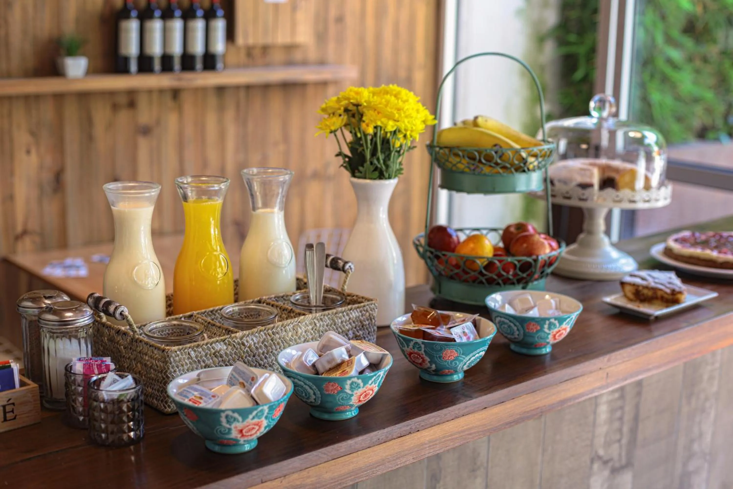 Breakfast in Lemon Suites