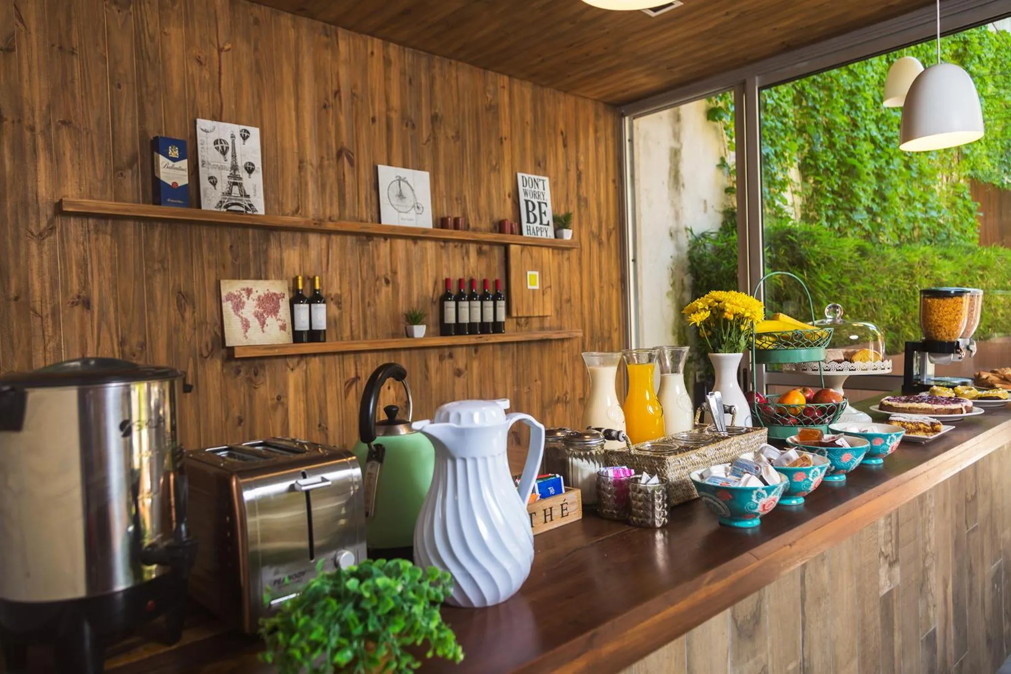Coffee/tea facilities in Lemon Suites