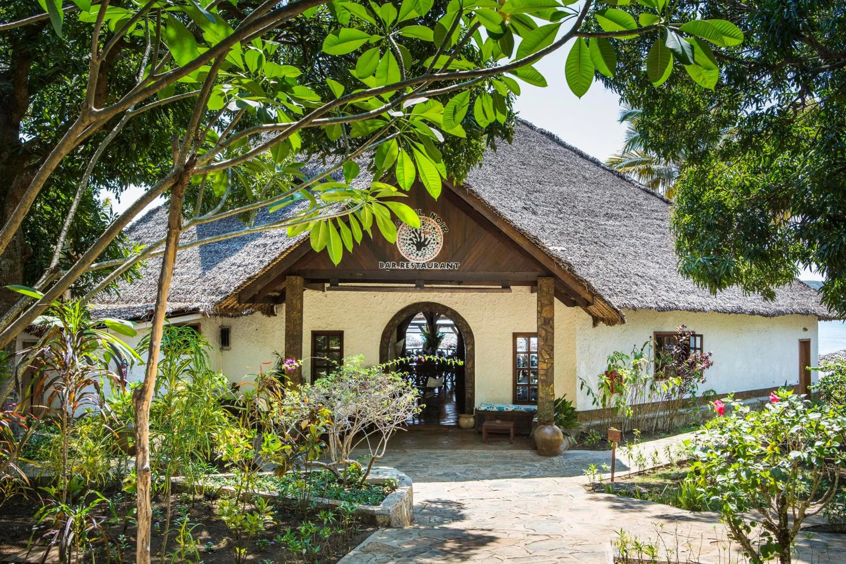 Restaurant/places to eat in Corail Noir Hotel