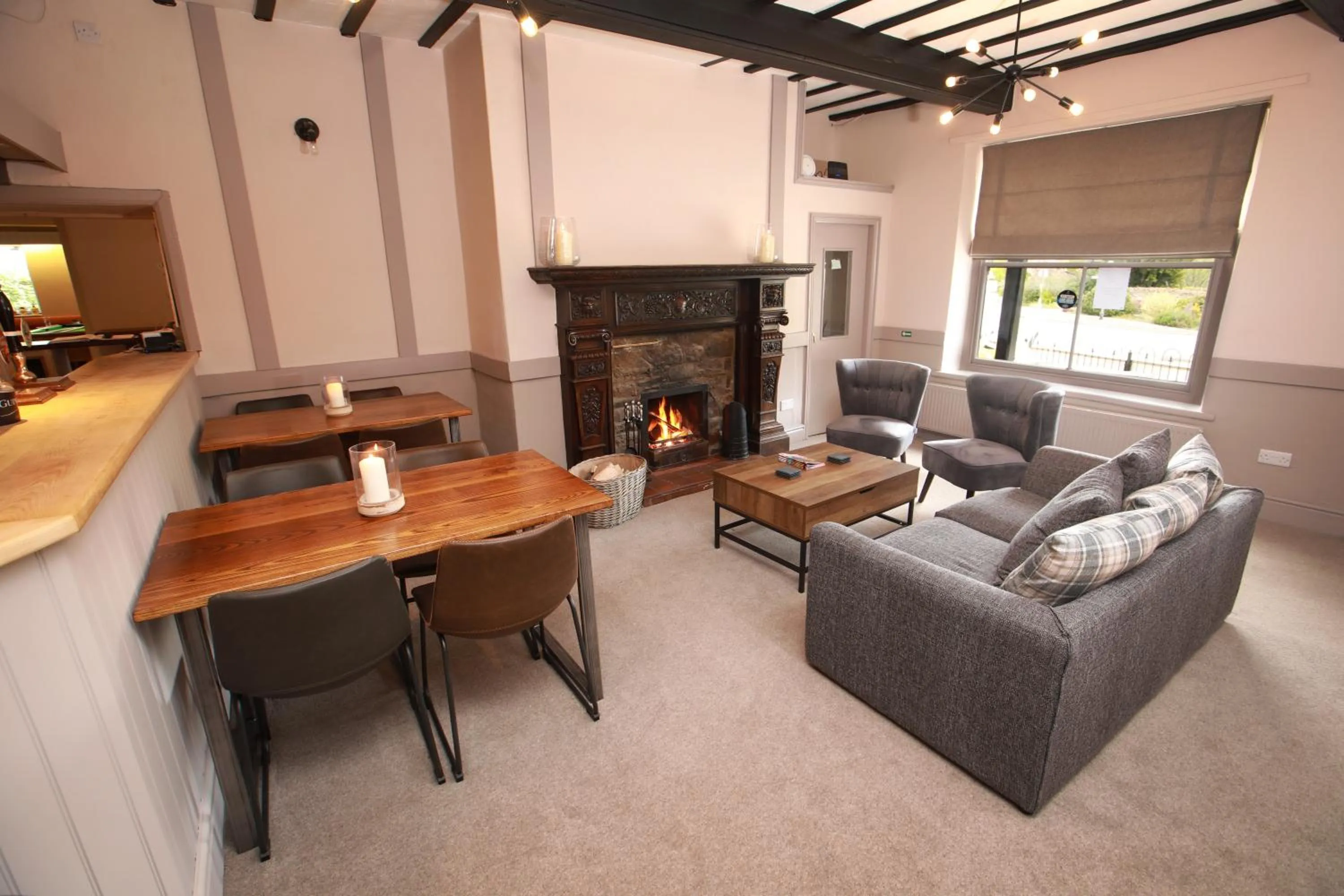 Lobby or reception in OYO Glyn Valley Hotel