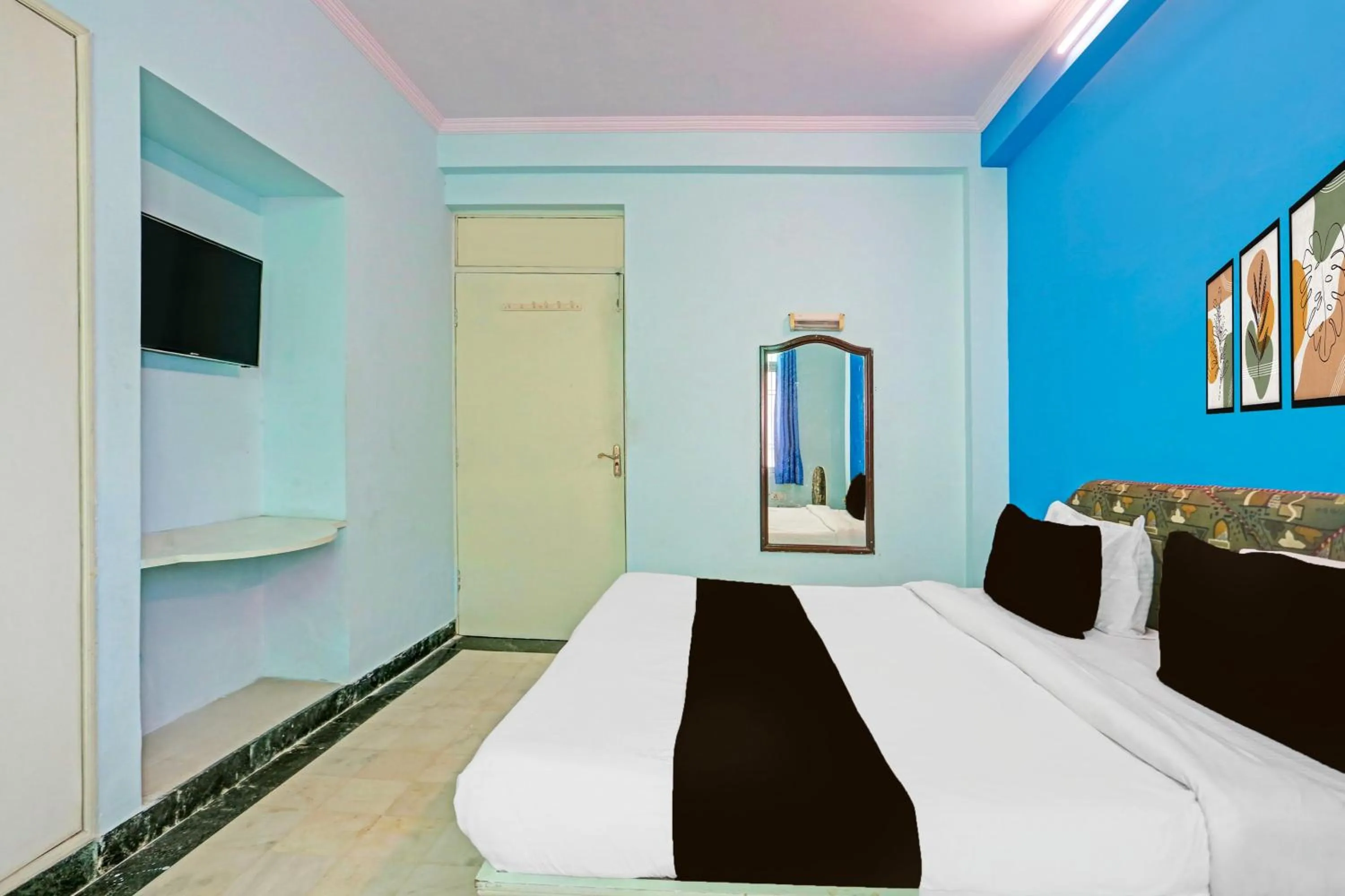 Bedroom, Bed in Collection O Bani Park Near Collectorate Circle Formerly Anuja Palace