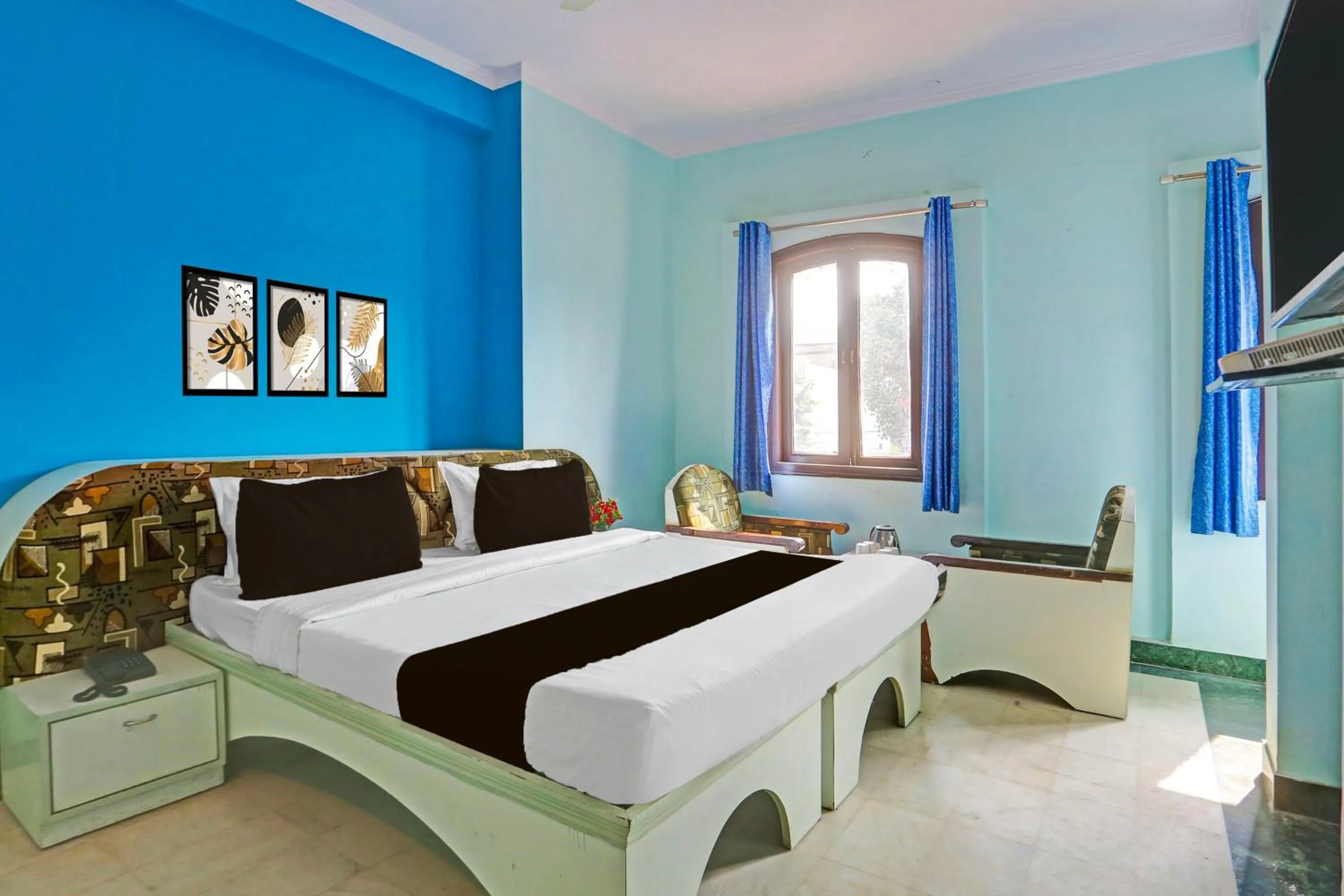 Bedroom, Bed in Collection O Bani Park Near Collectorate Circle Formerly Anuja Palace