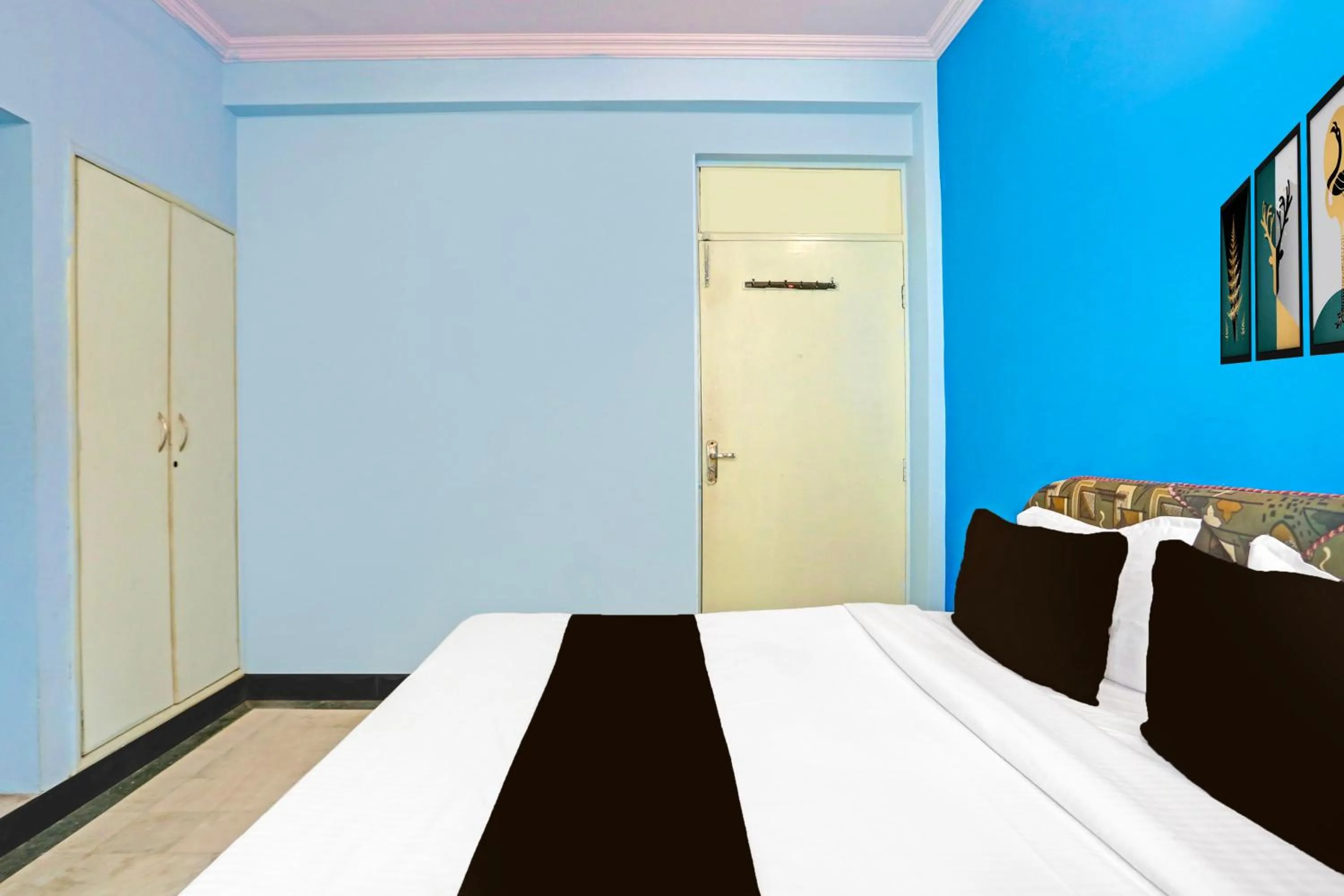 Bedroom, Bed in Collection O Bani Park Near Collectorate Circle Formerly Anuja Palace