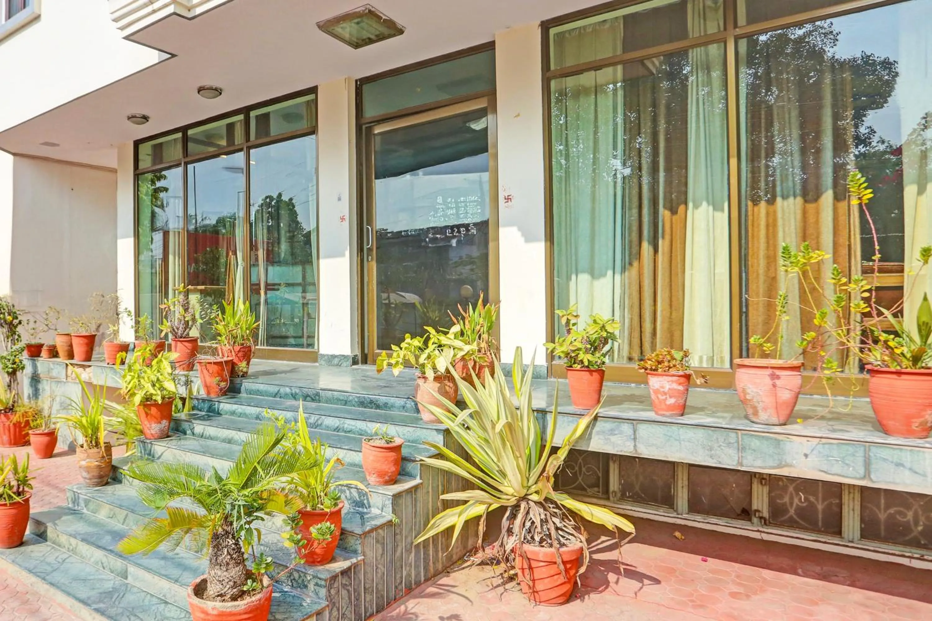 Facade/entrance in Collection O Bani Park Near Collectorate Circle Formerly Anuja Palace