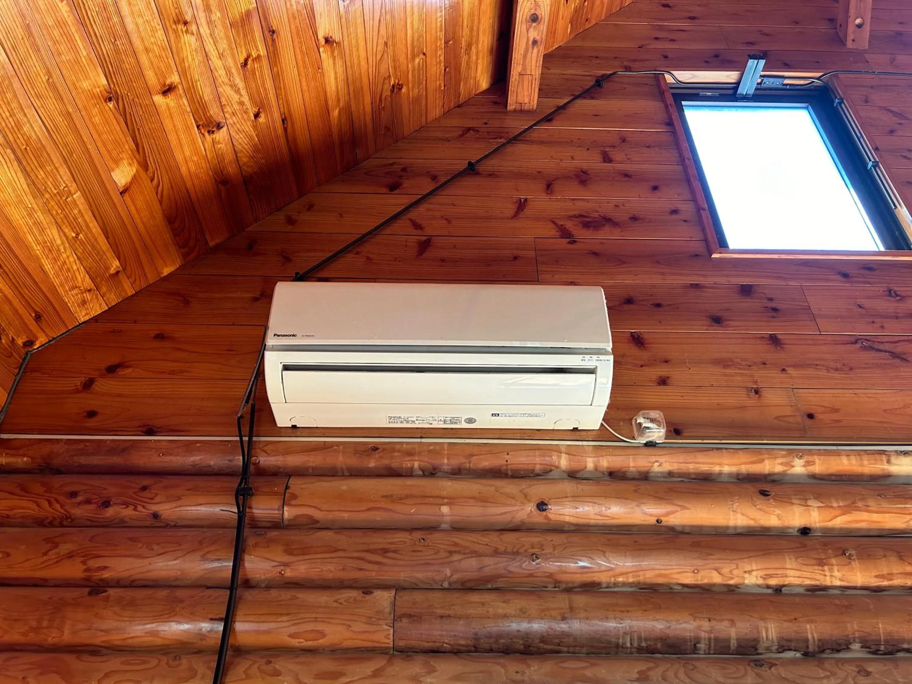 air conditioner in Tokashiki Guest House