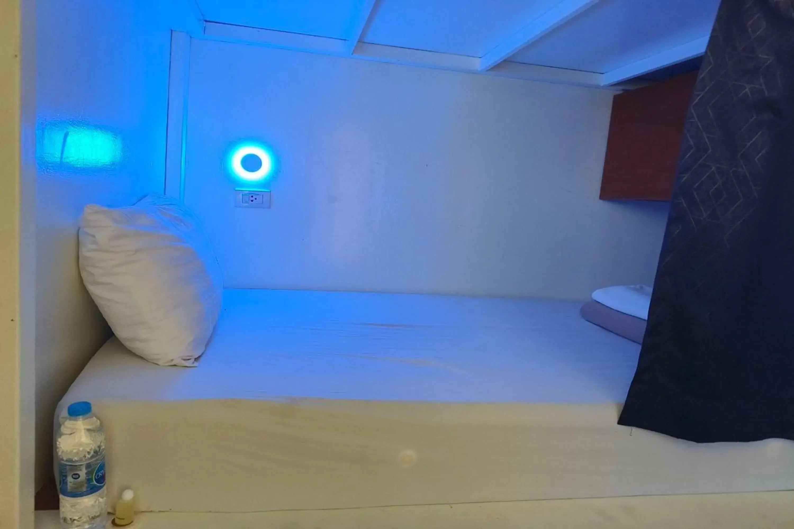 Bed in 6-Bed Mixed Dormitory Room in The Little Nest Phuket Bed in 6-Bed Mixed Dormitory Room in The Little Nest Phuket